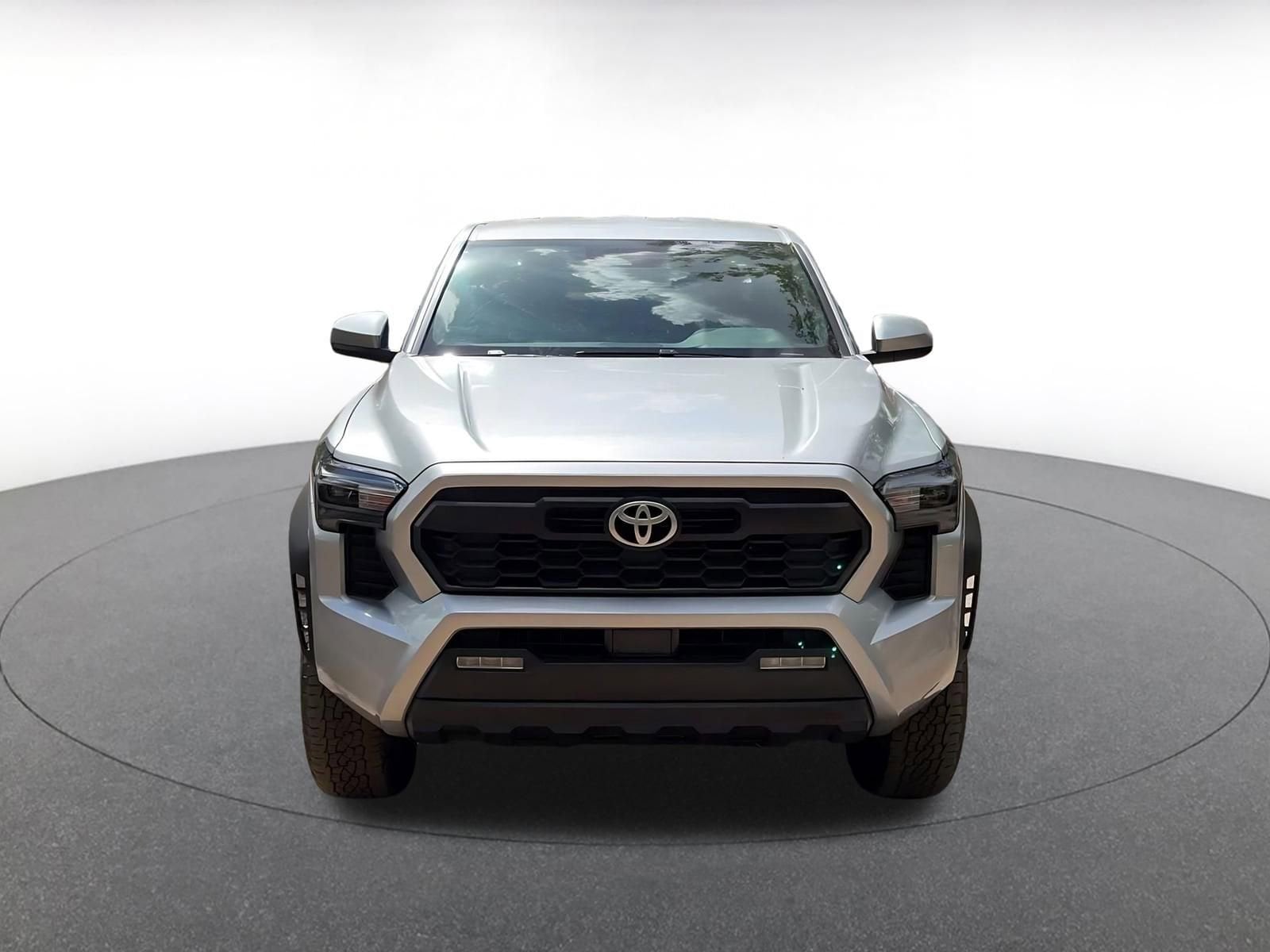 Thumbnail: 2025 Toyota Tacoma - 4