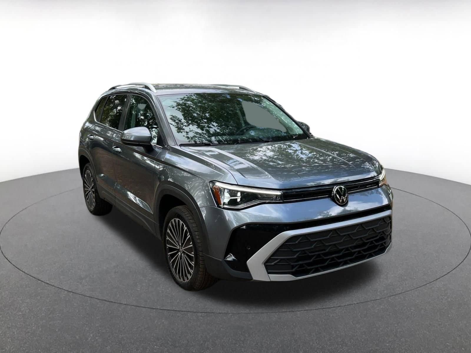 Thumbnail: 2025 Volkswagen Taos - 1