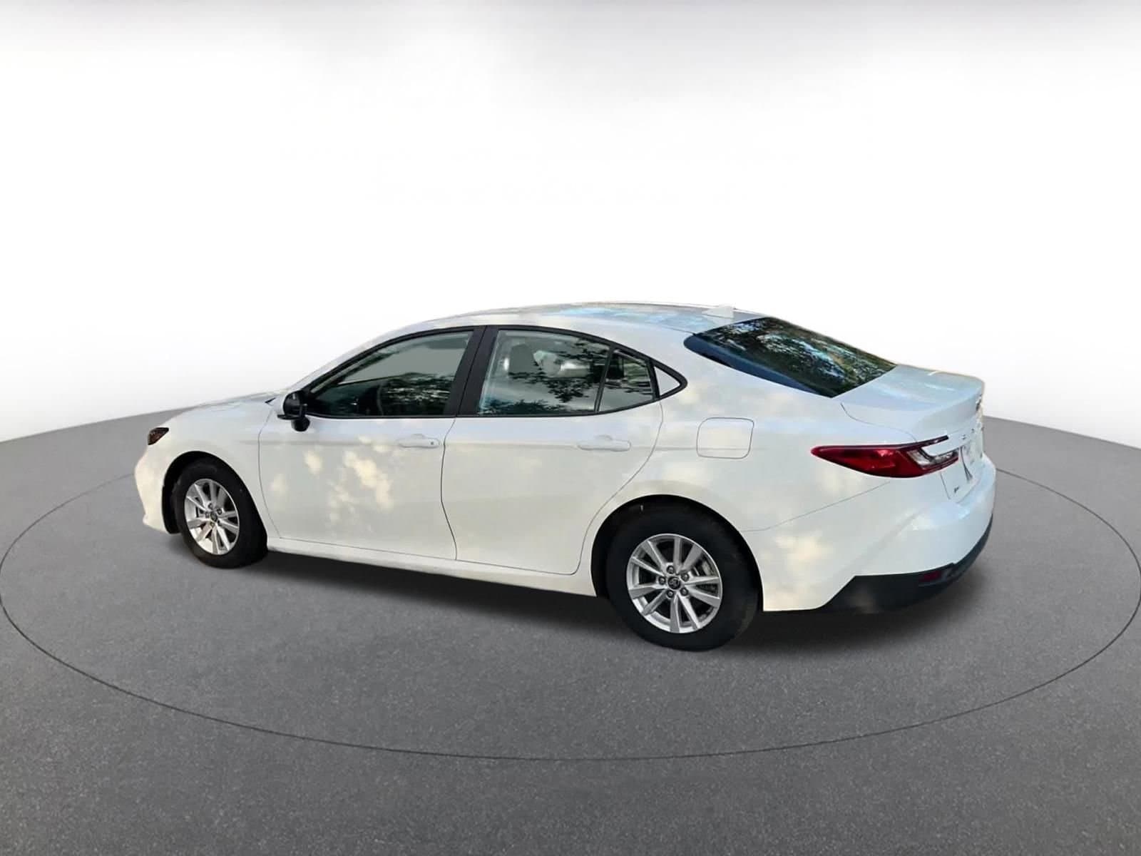 Thumbnail: 2025 Toyota Camry - 10