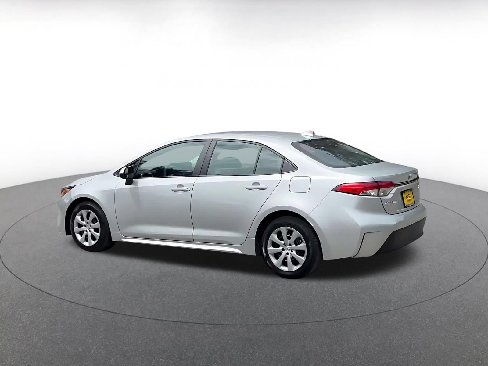 Thumbnail: 2025 Toyota Corolla - 9