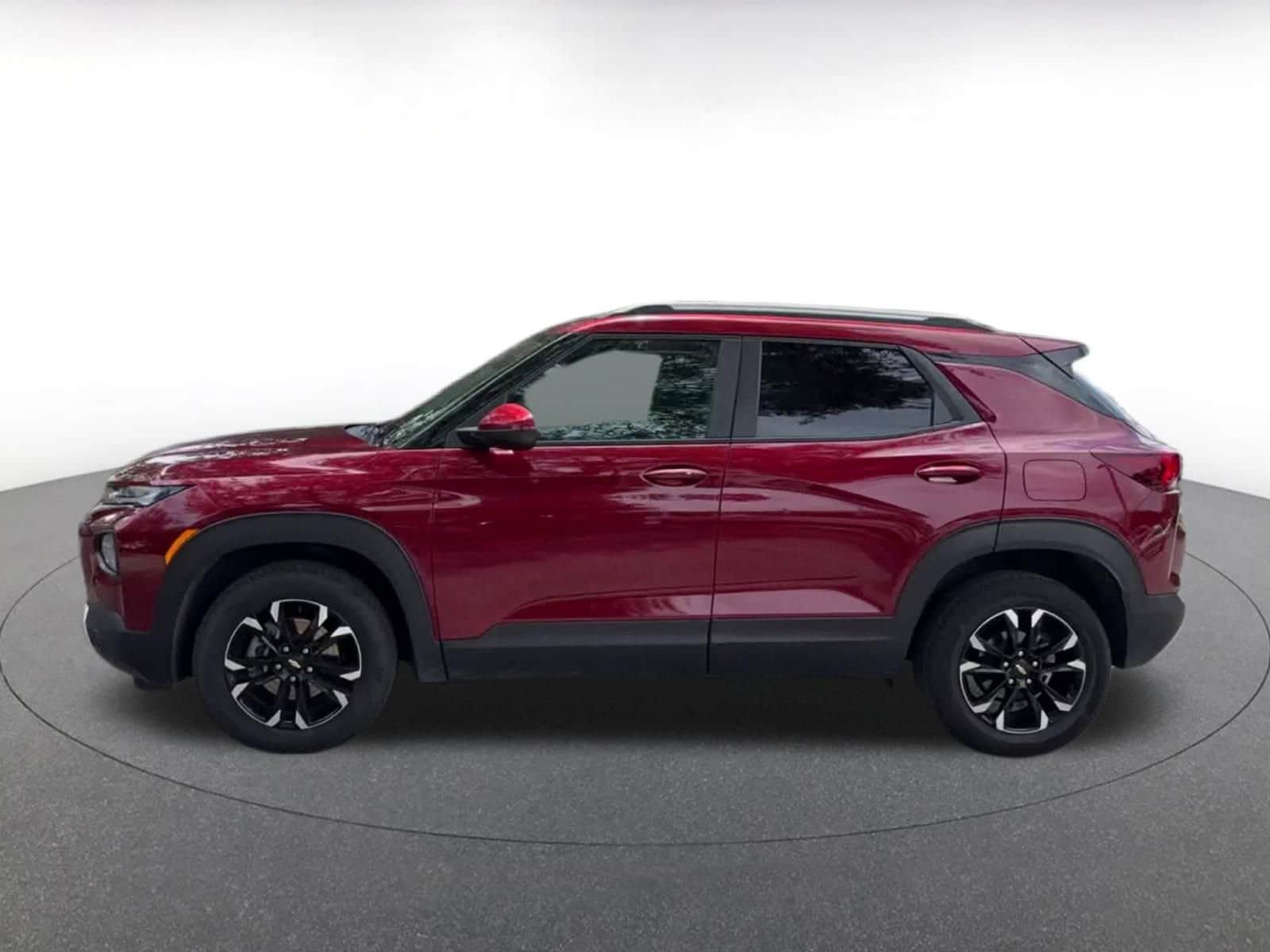 Thumbnail: 2023 Chevrolet TrailBlazer - 8