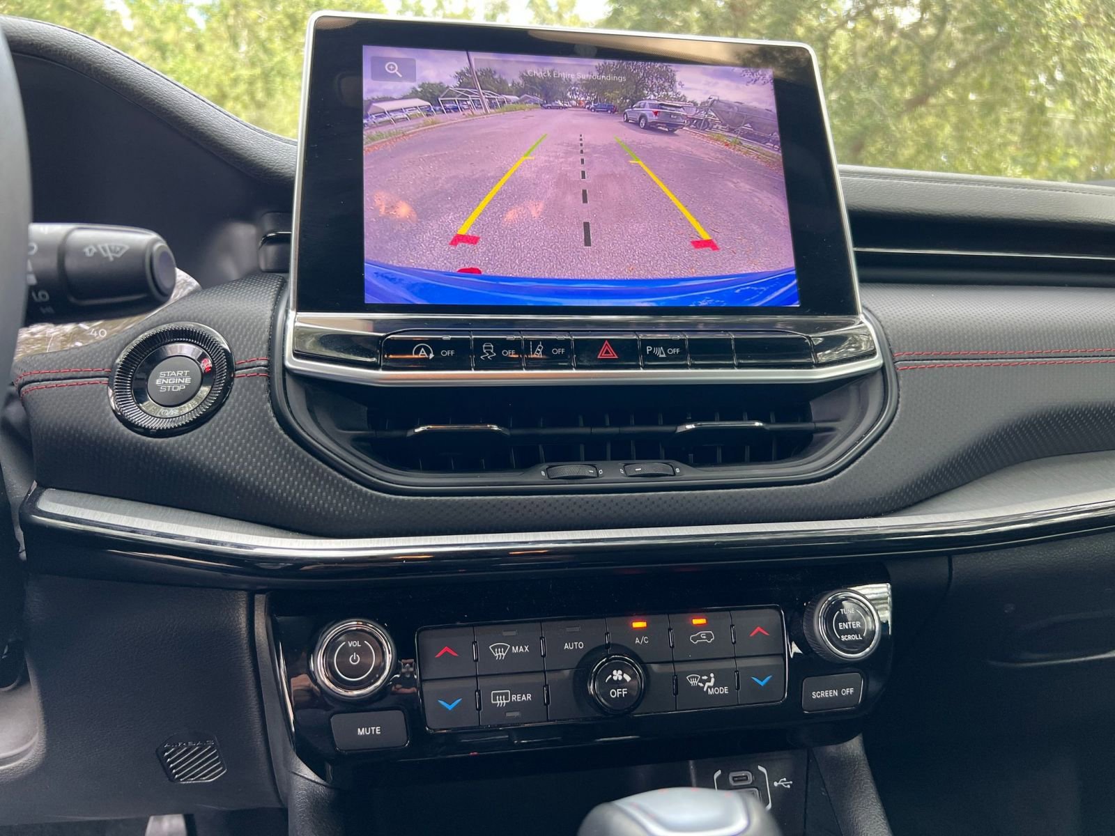 Thumbnail: 2025 Jeep Compass - 17