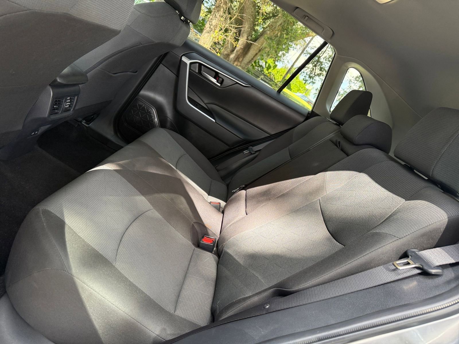 Thumbnail: 2025 Toyota RAV4 - 20