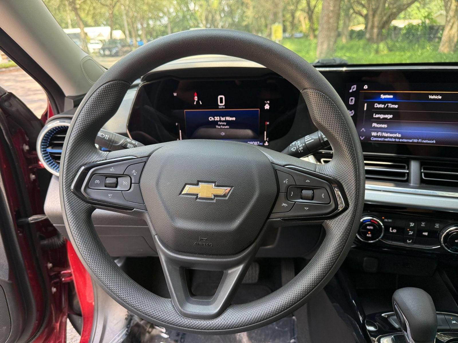 Thumbnail: 2025 Chevrolet Trax - 21