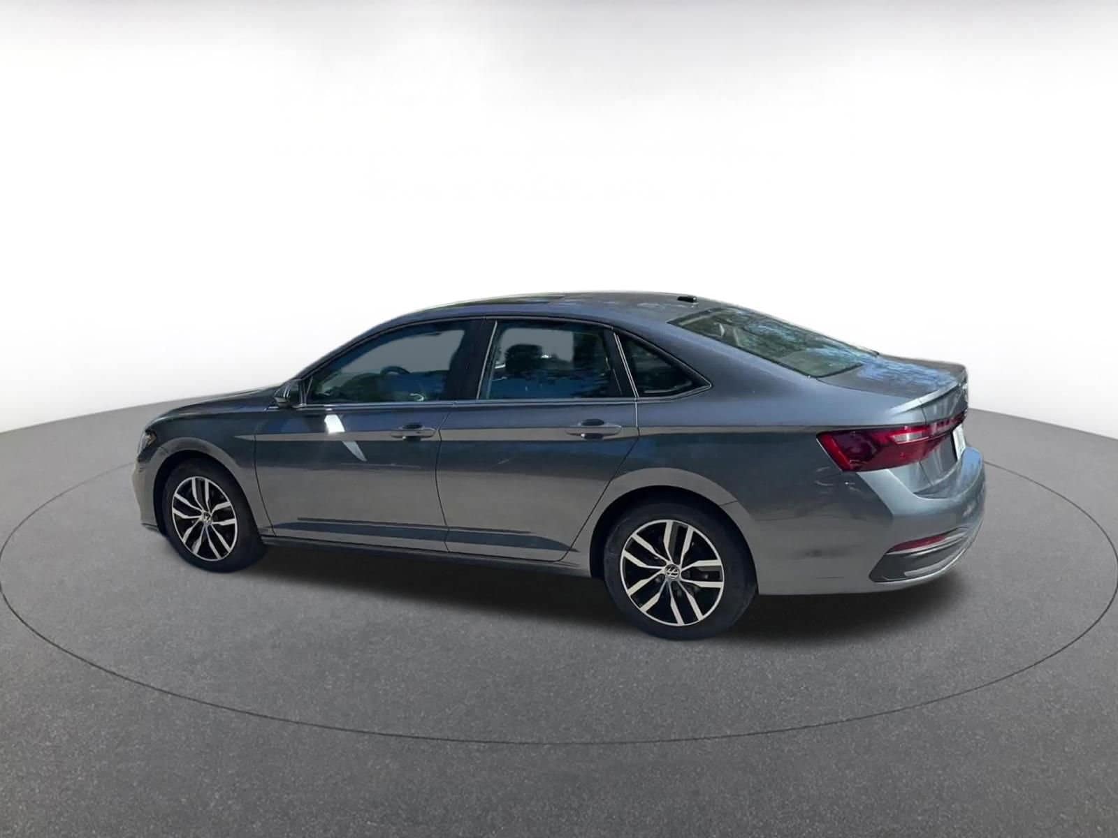 Thumbnail: 2025 Volkswagen Jetta - 10