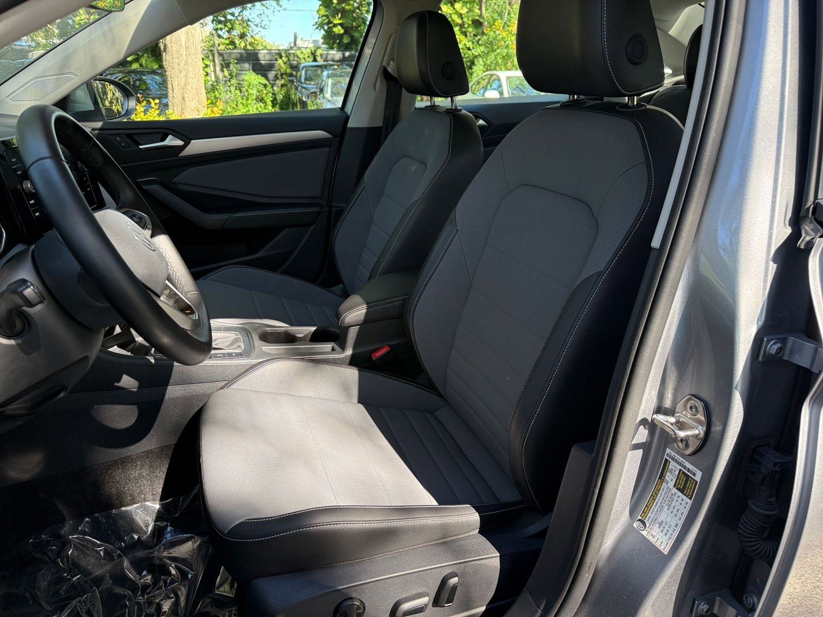 Thumbnail: 2025 Volkswagen Jetta - 30