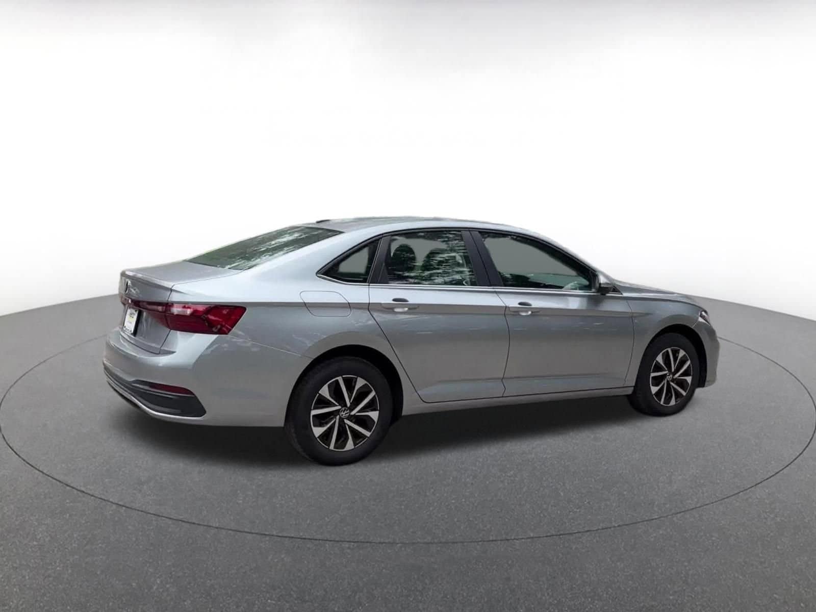 Thumbnail: 2025 Volkswagen Jetta - 15