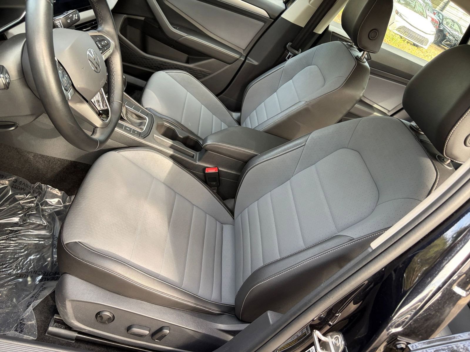 Thumbnail: 2025 Volkswagen Jetta - 33