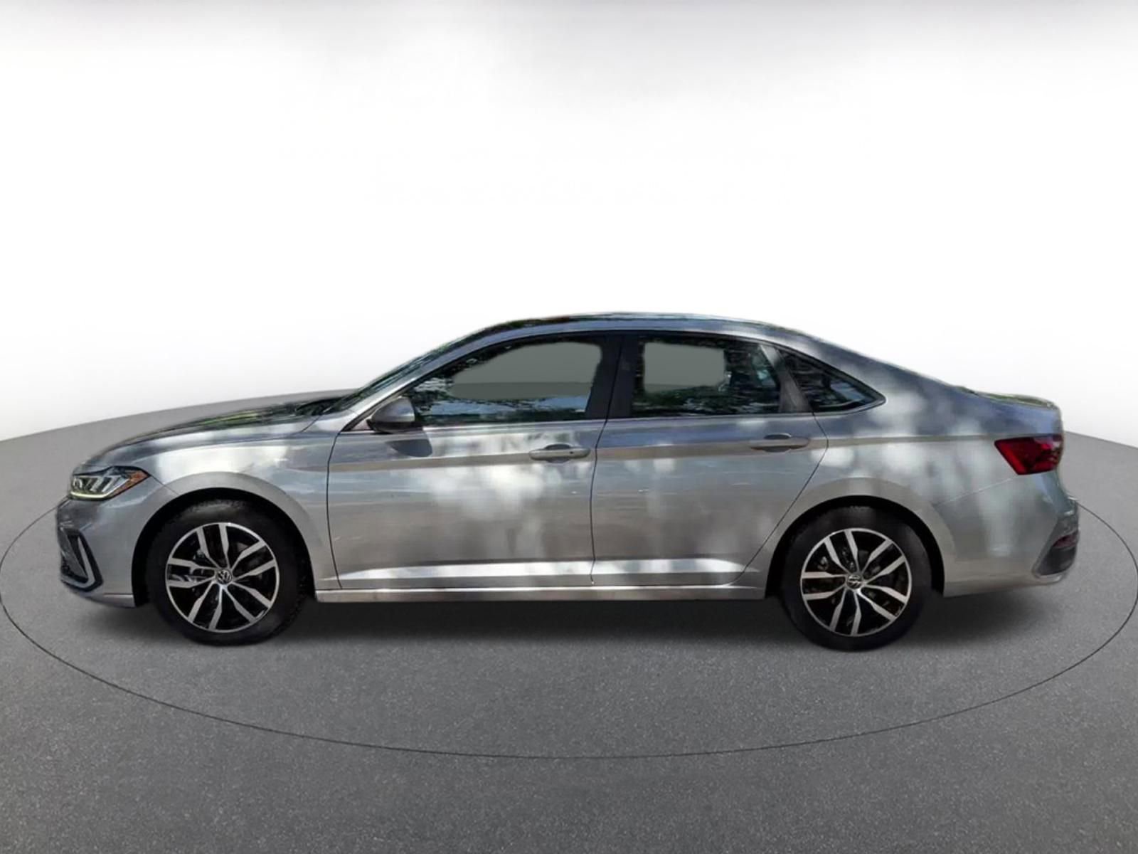 Thumbnail: 2025 Volkswagen Jetta - 9