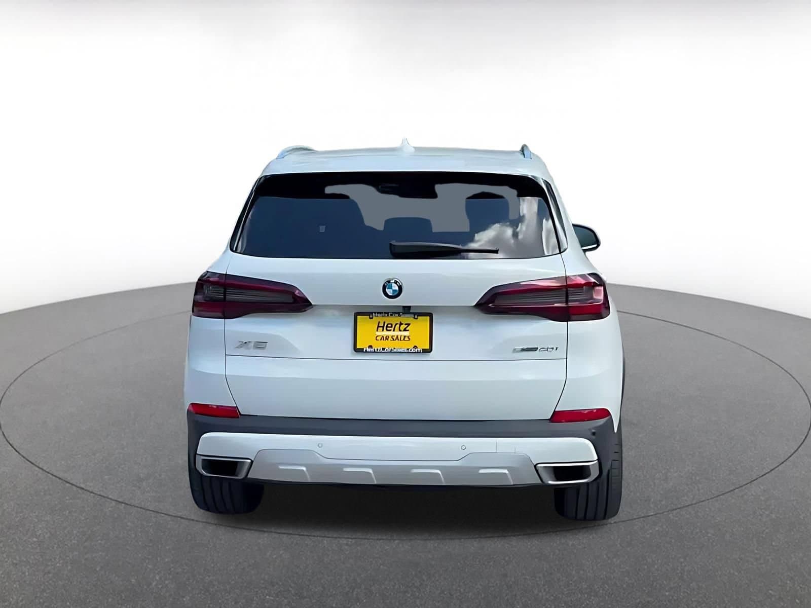 Thumbnail: 2023 BMW X5 - 12