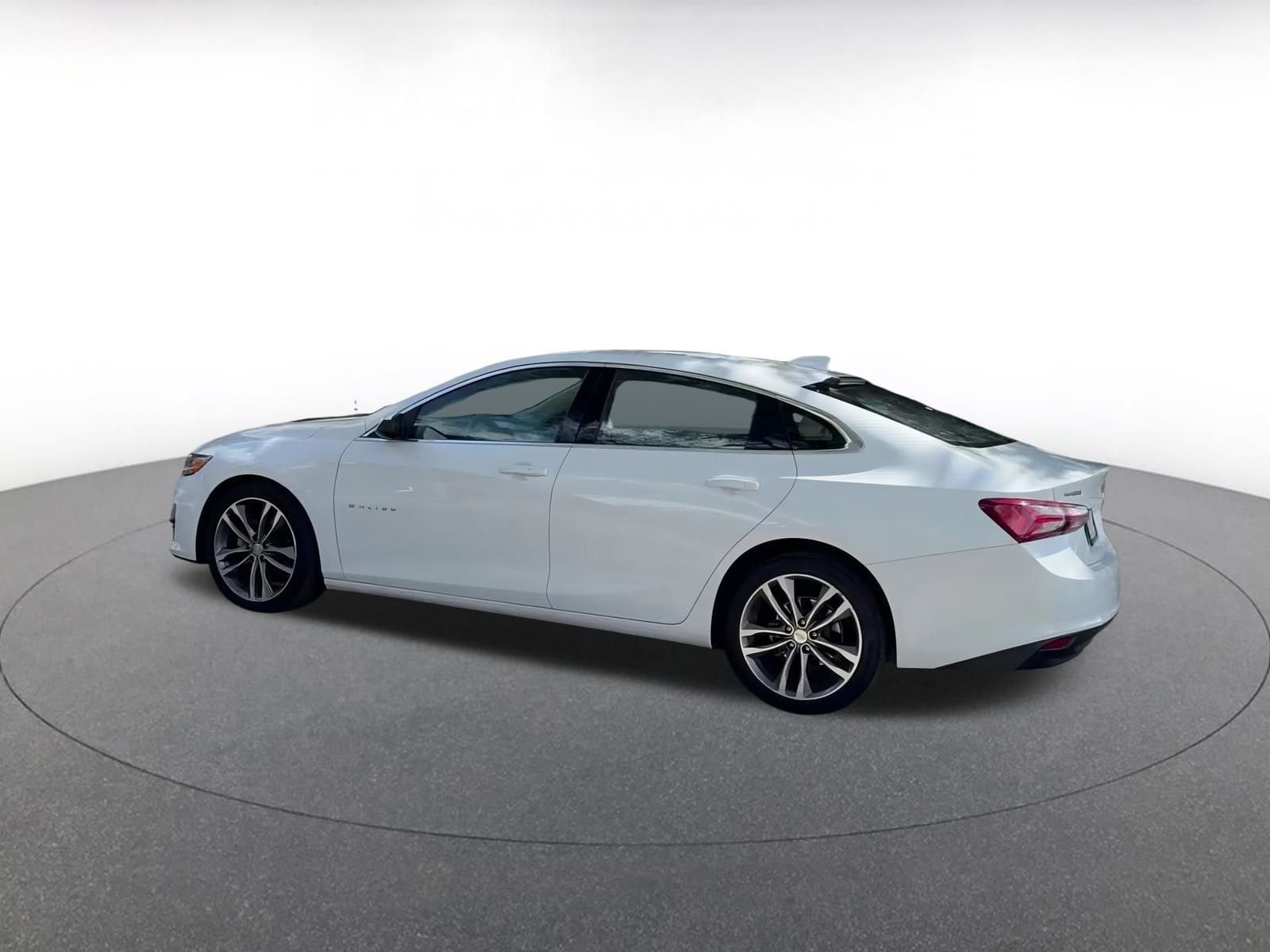 Thumbnail: 2024 Chevrolet Malibu - 10