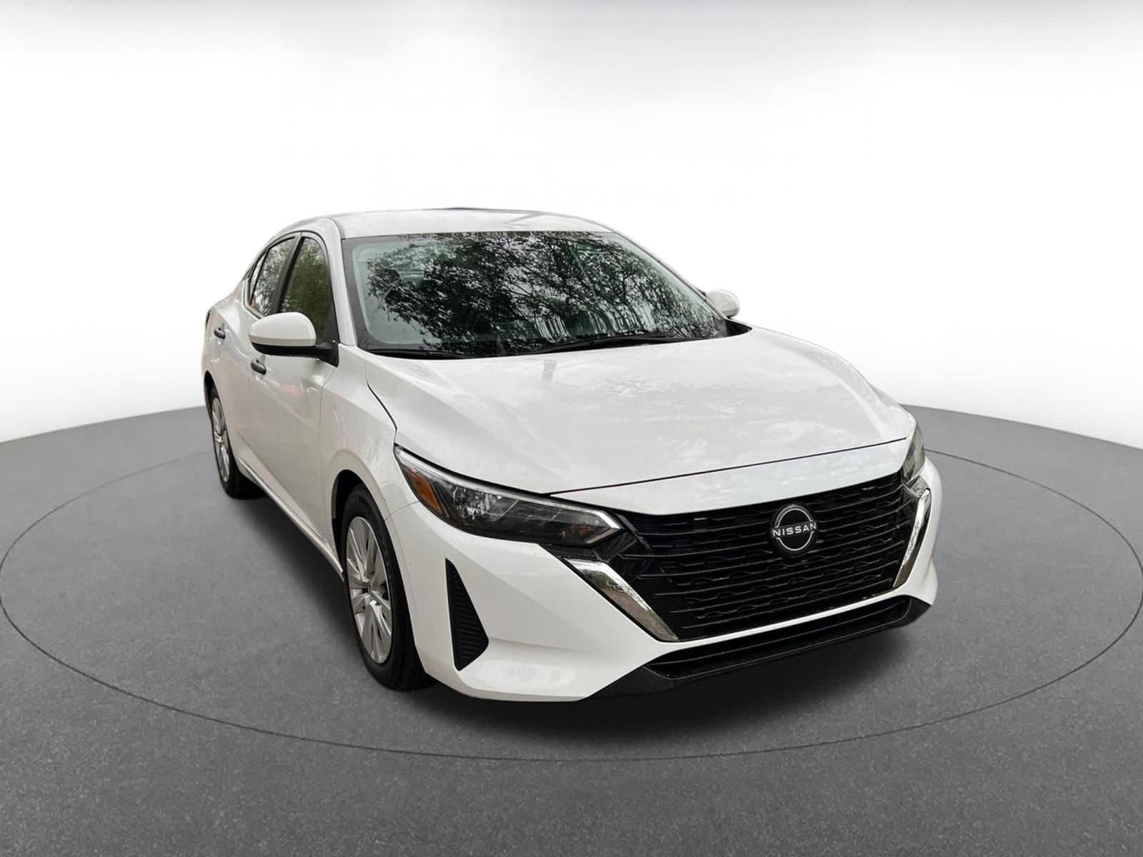 Thumbnail: 2025 Nissan Sentra - 1