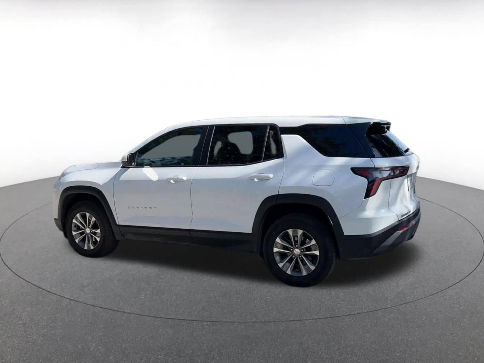 Thumbnail: 2025 Chevrolet Equinox - 10