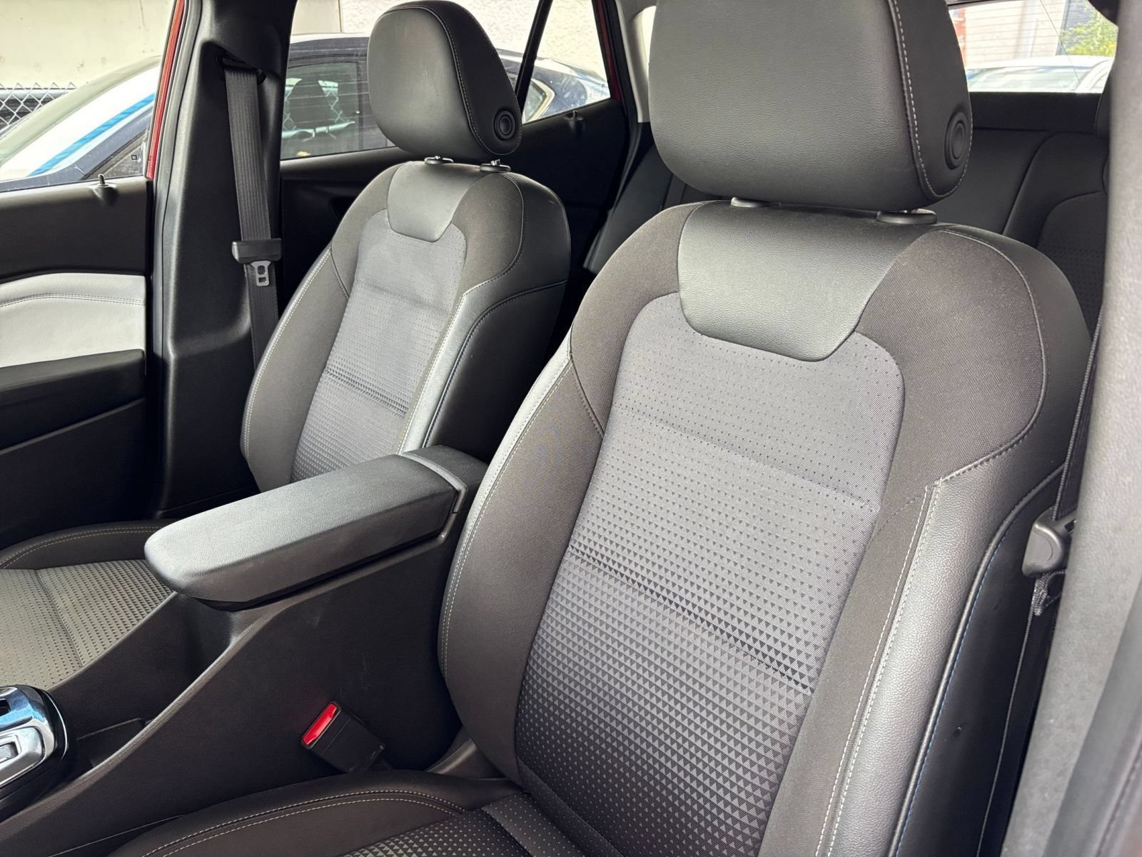Thumbnail: 2025 Chevrolet Trax - 31
