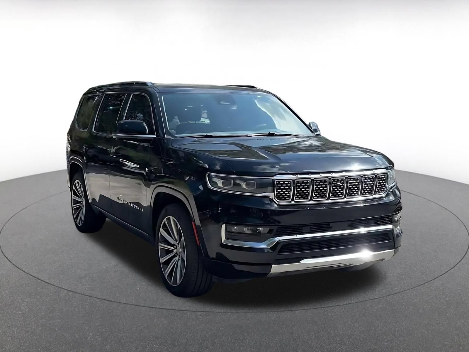 Thumbnail: 2023 Jeep Grand Wagoneer - 3