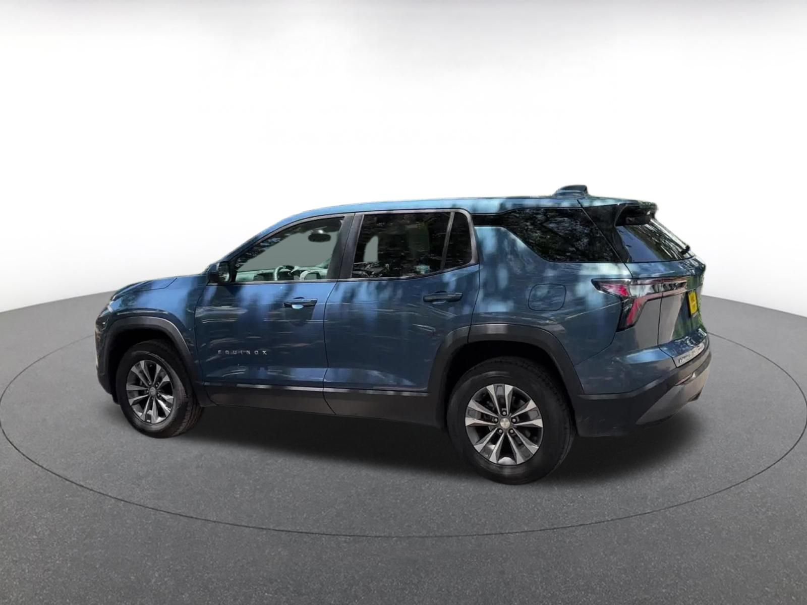 Thumbnail: 2025 Chevrolet Equinox - 10