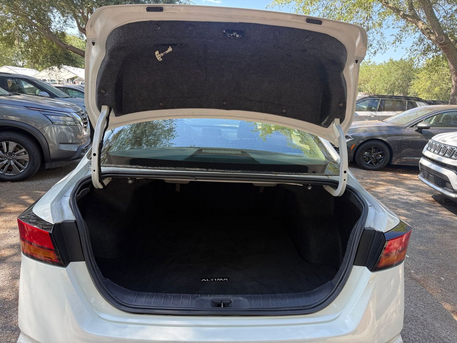 Thumbnail: 2025 Nissan Altima - 28