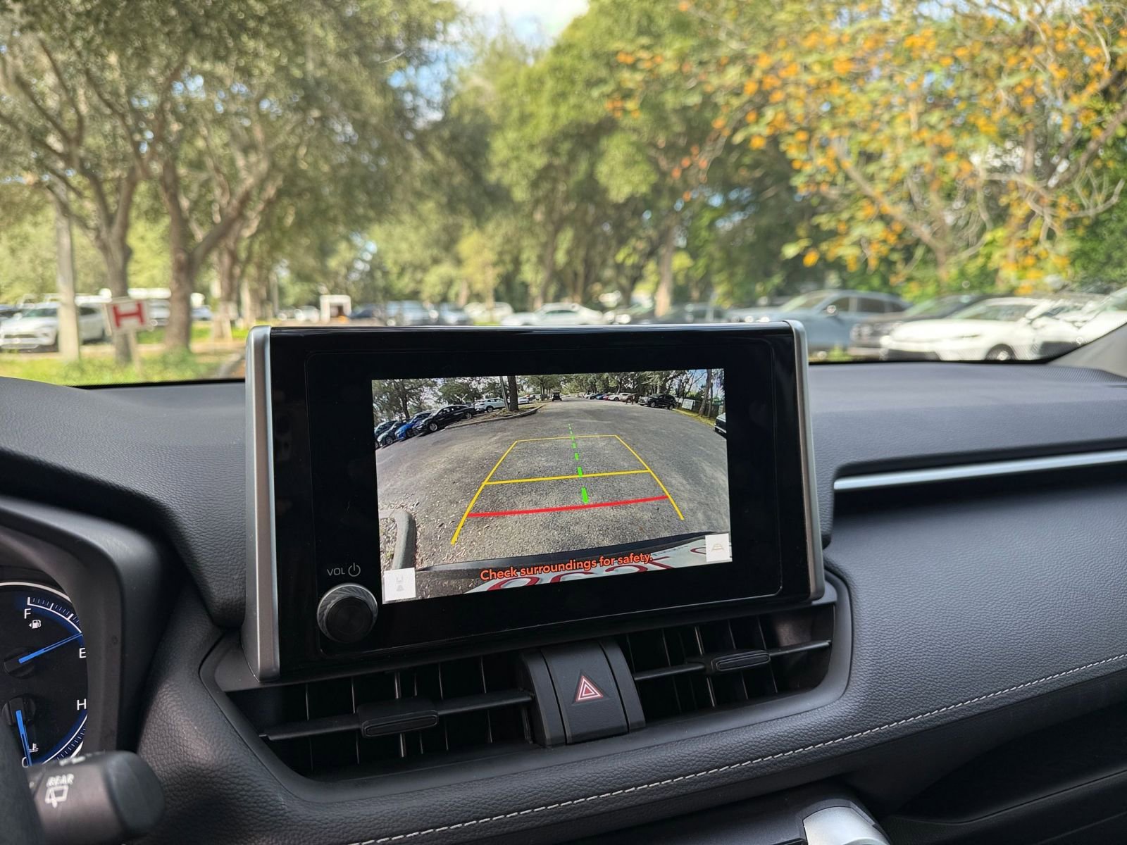 Thumbnail: 2025 Toyota RAV4 - 17