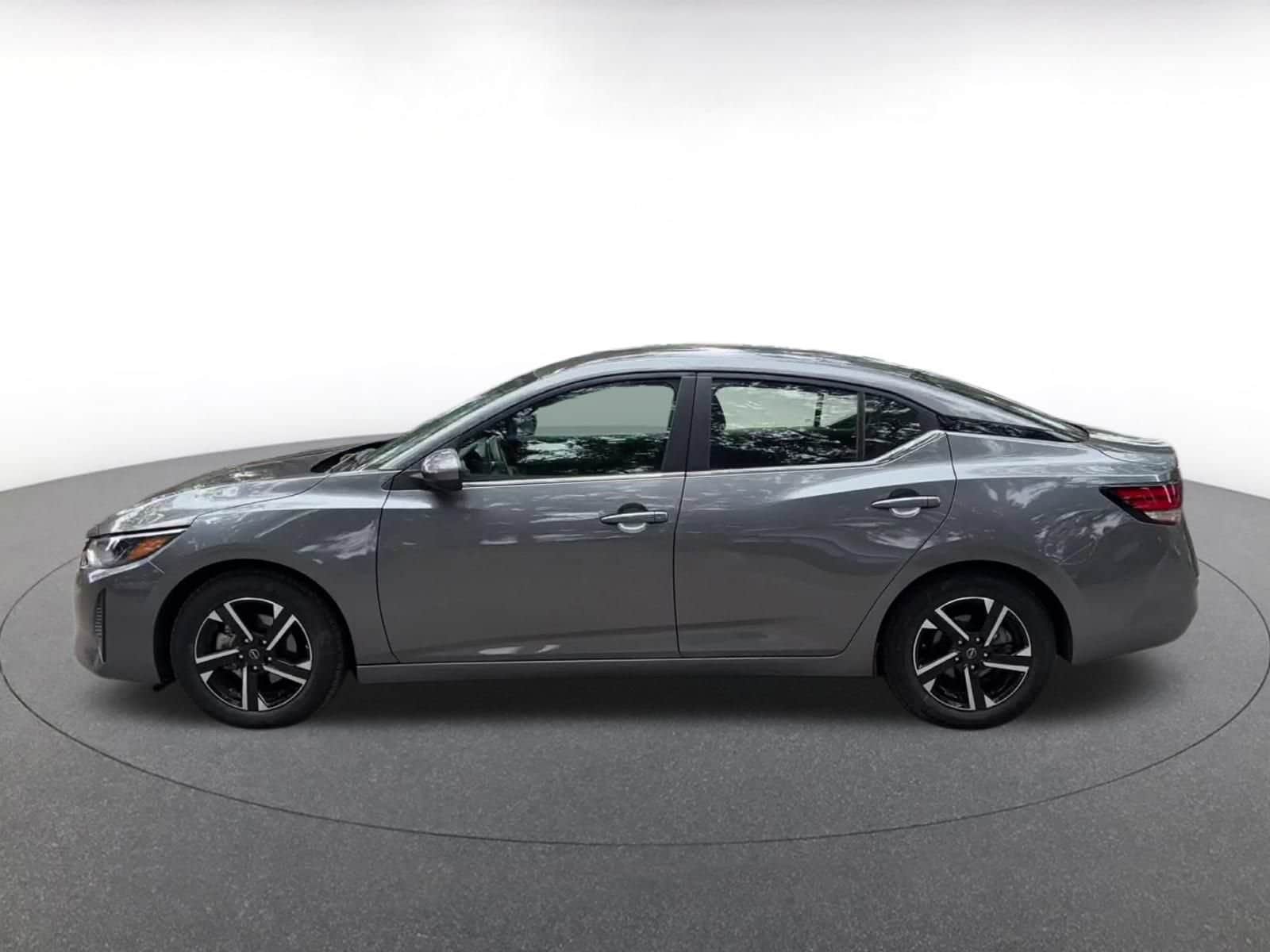Thumbnail: 2025 Nissan Sentra - 9