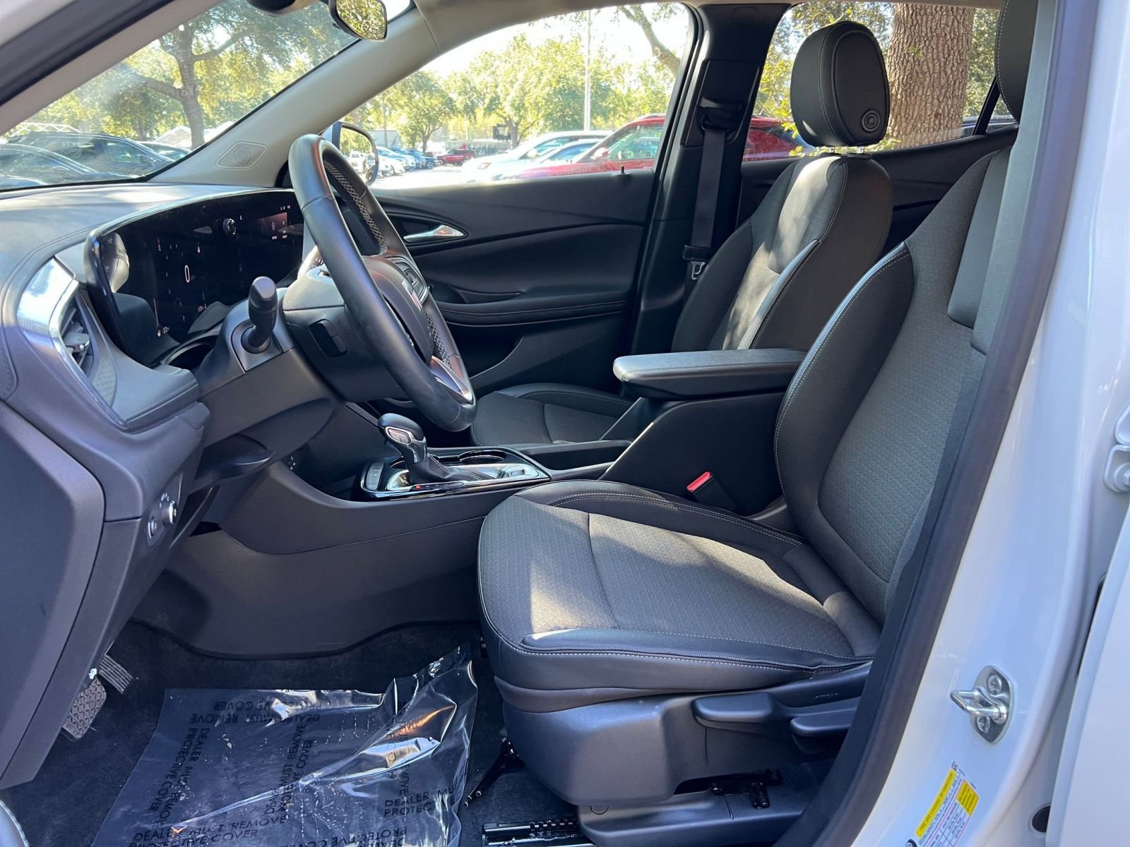 Thumbnail: 2025 Buick Encore GX - 21