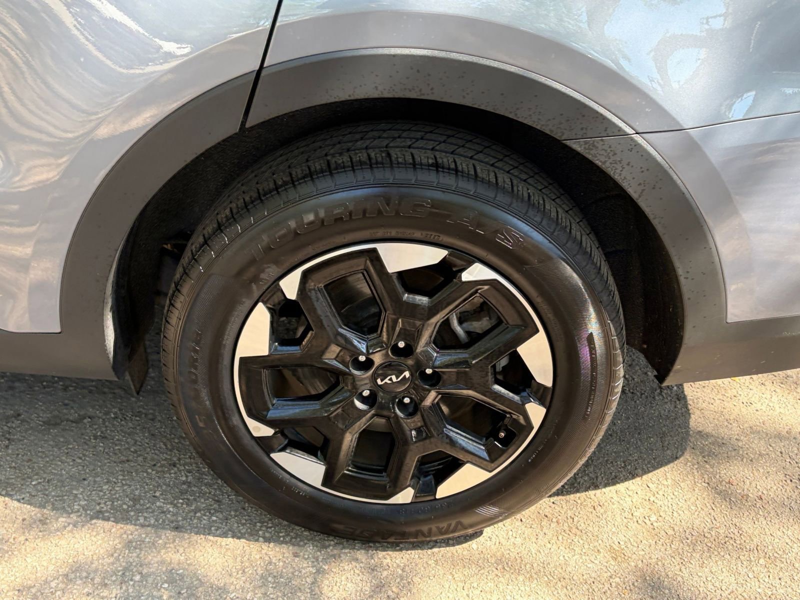 Thumbnail: 2024 Kia Sorento - 32