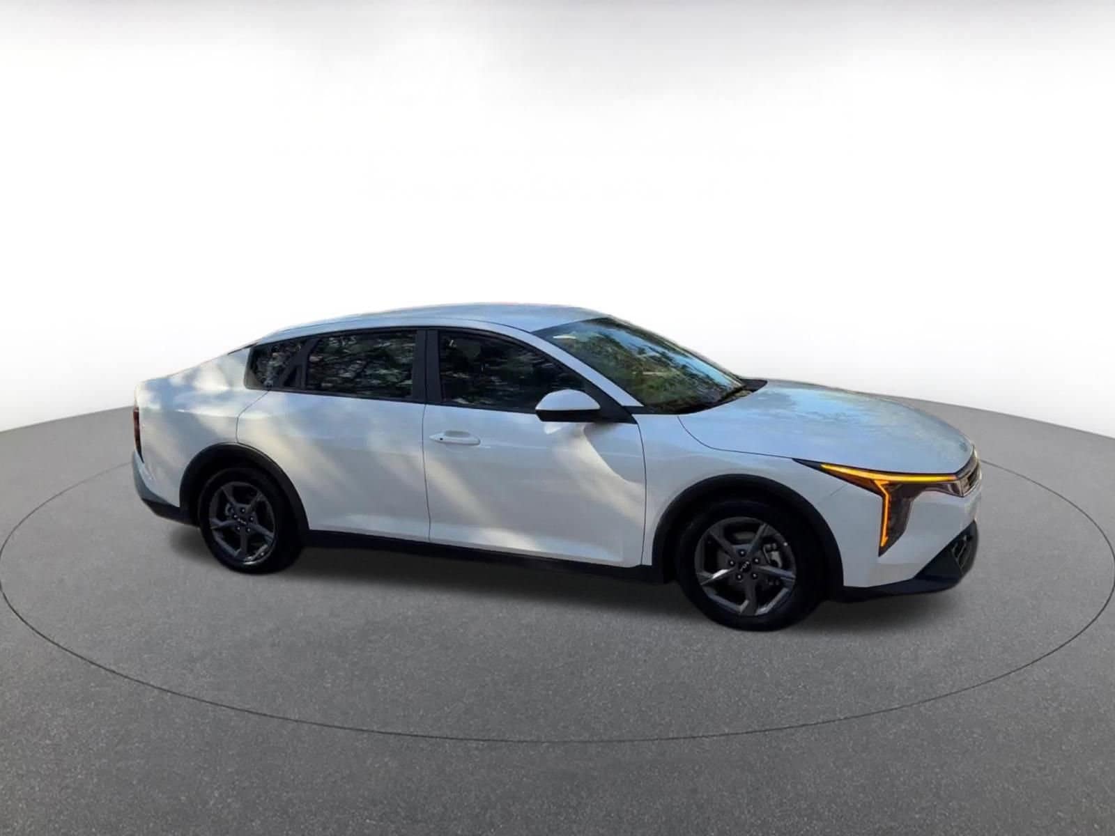 Thumbnail: 2025 Kia K4 - 2