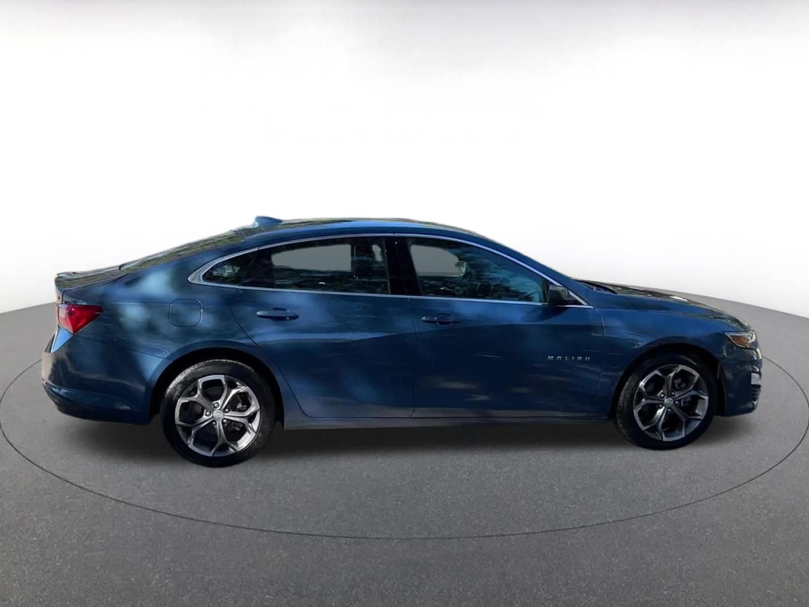 Thumbnail: 2024 Chevrolet Malibu - 16