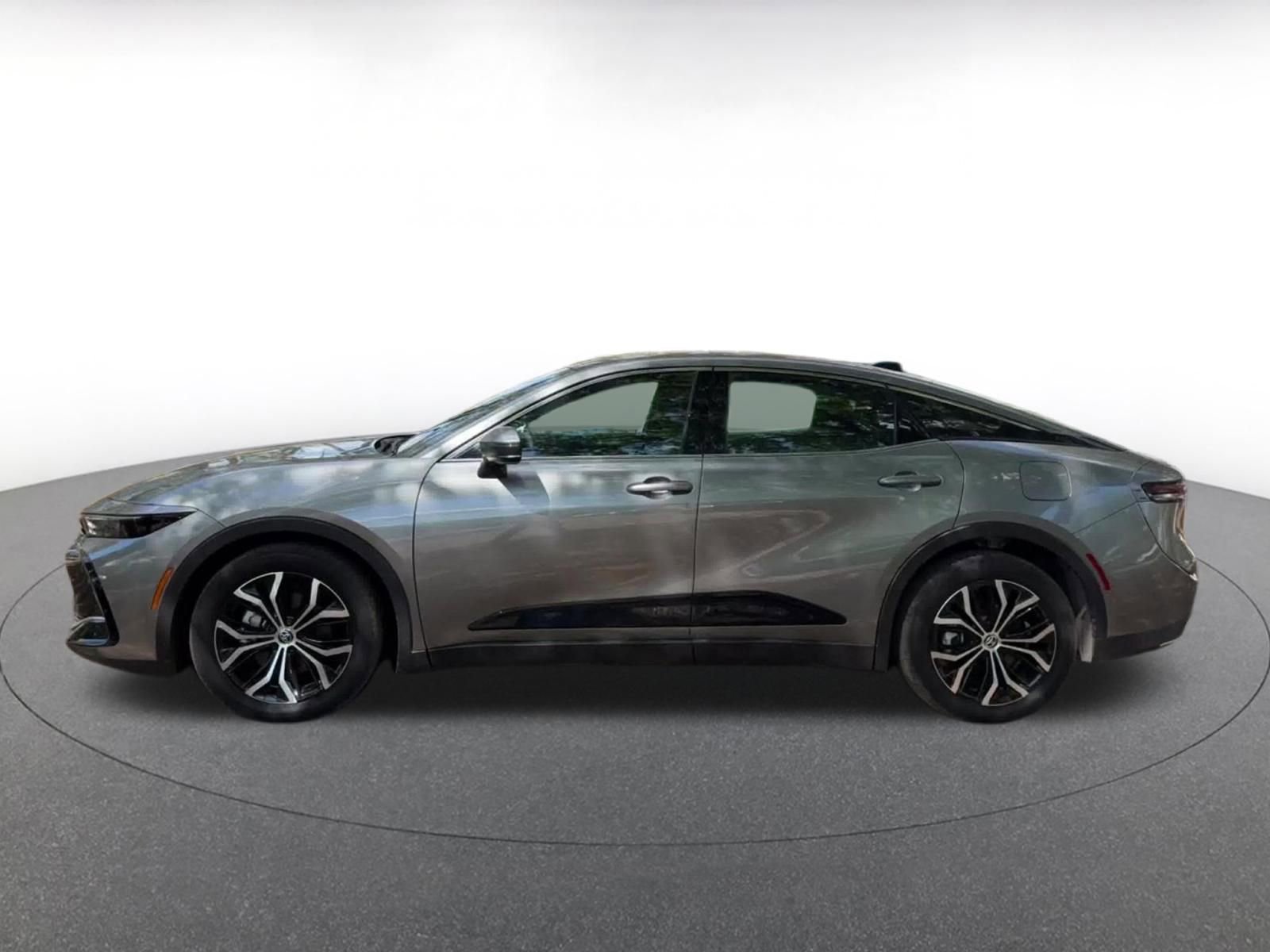 Thumbnail: 2025 Toyota Crown - 10