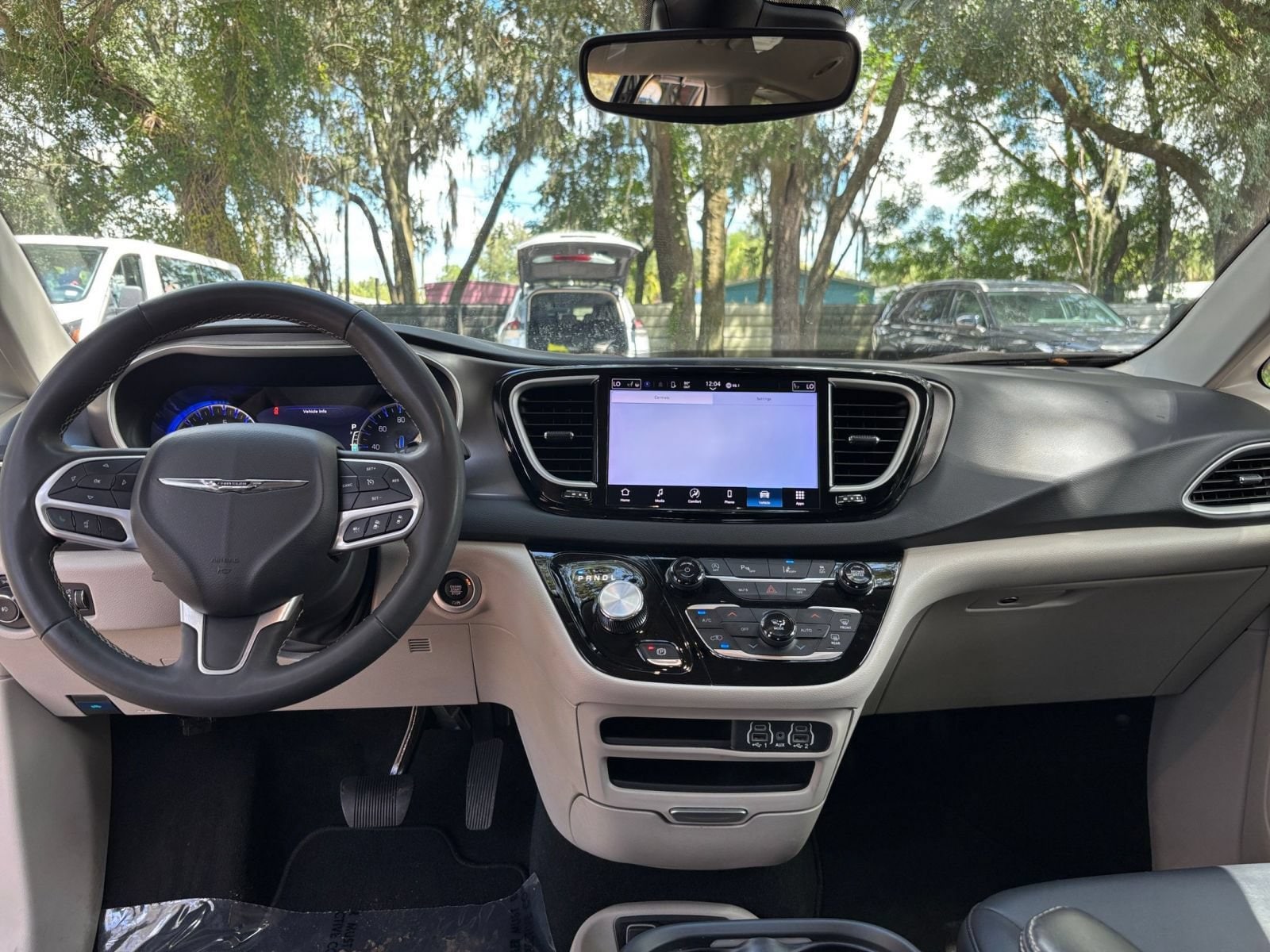 Thumbnail: 2024 Chrysler Pacifica - 35