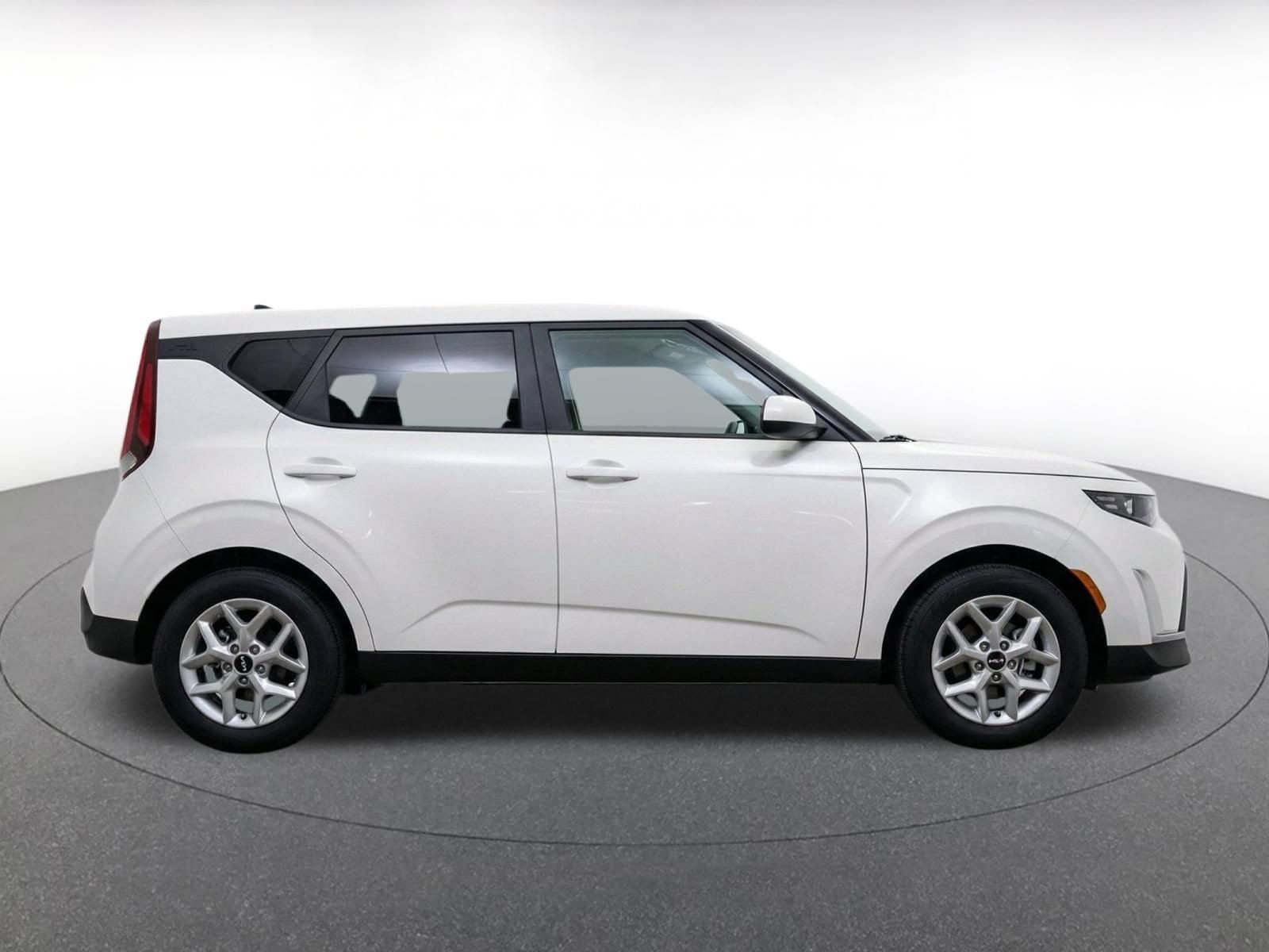 Thumbnail: 2025 Kia Soul - 13