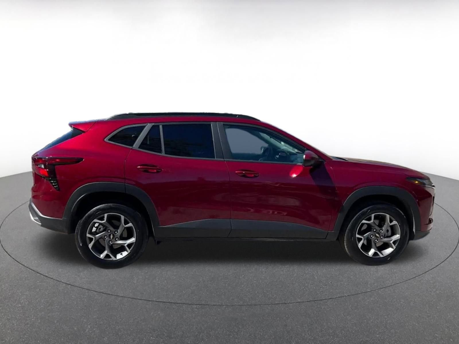 Thumbnail: 2025 Chevrolet Trax - 16