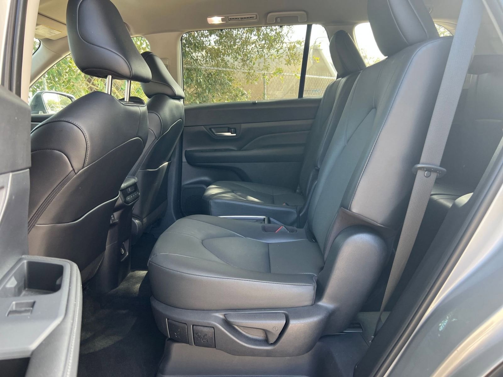 Thumbnail: 2025 Toyota Grand Highlander - 21