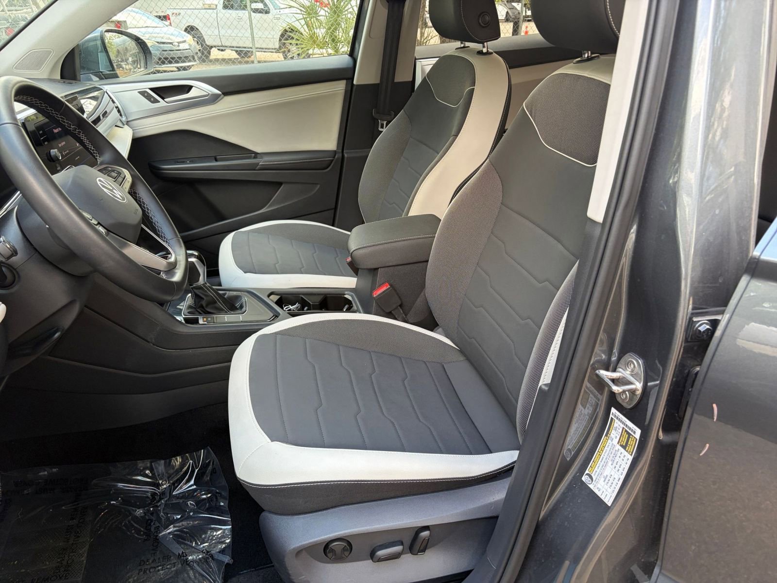 Thumbnail: 2025 Volkswagen Taos - 23