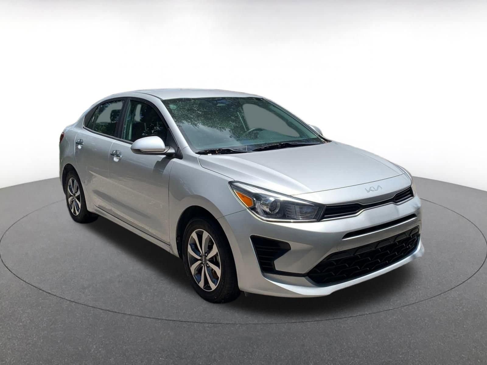 Thumbnail: 2023 Kia Rio - 1