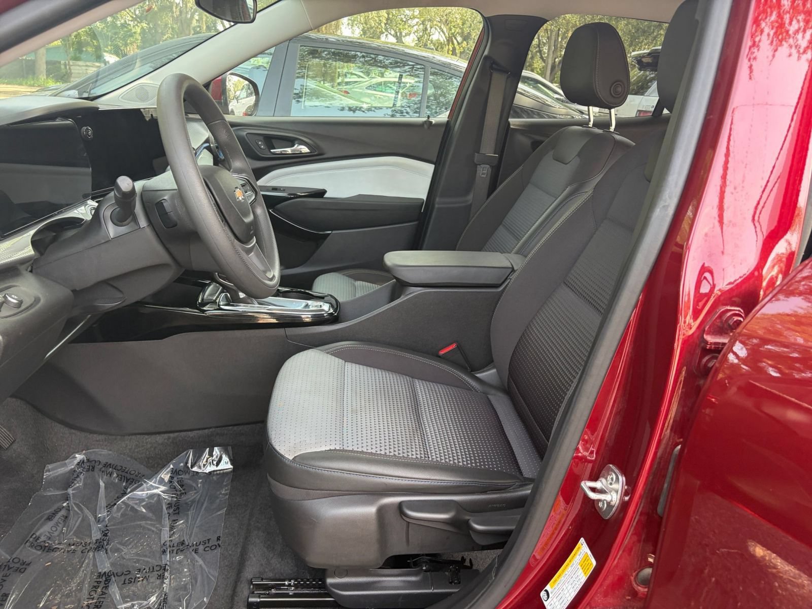 Thumbnail: 2025 Chevrolet Trax - 25