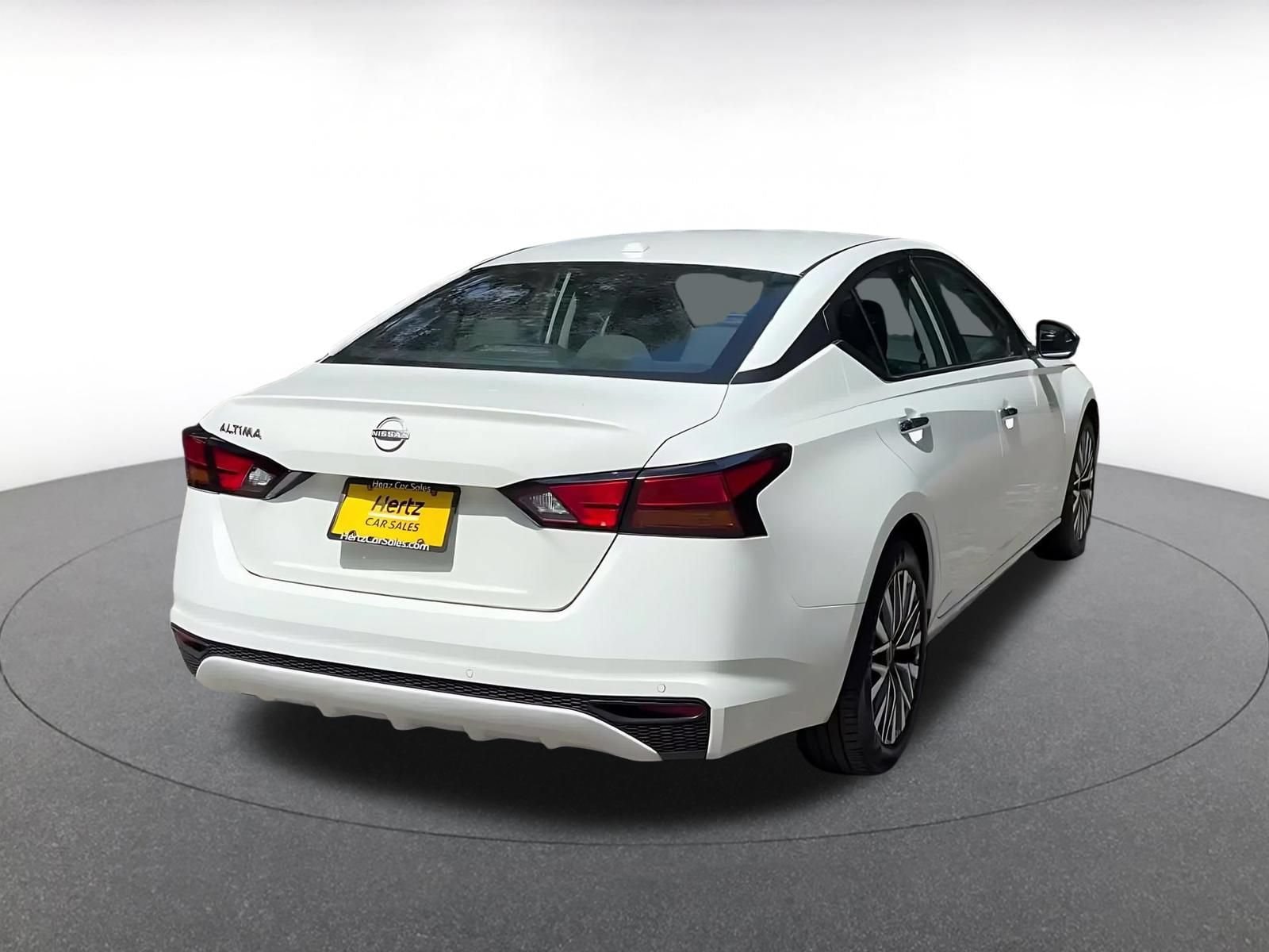 Thumbnail: 2025 Nissan Altima - 11