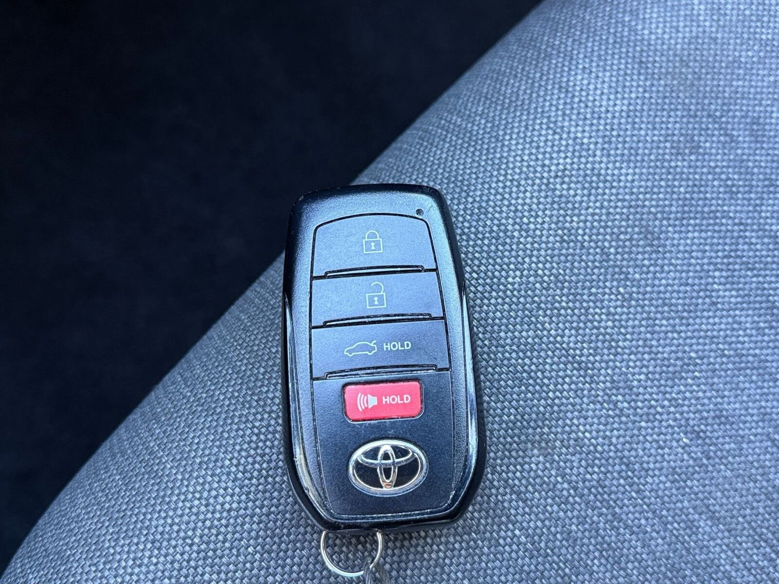 Thumbnail: 2025 Toyota Camry - 18