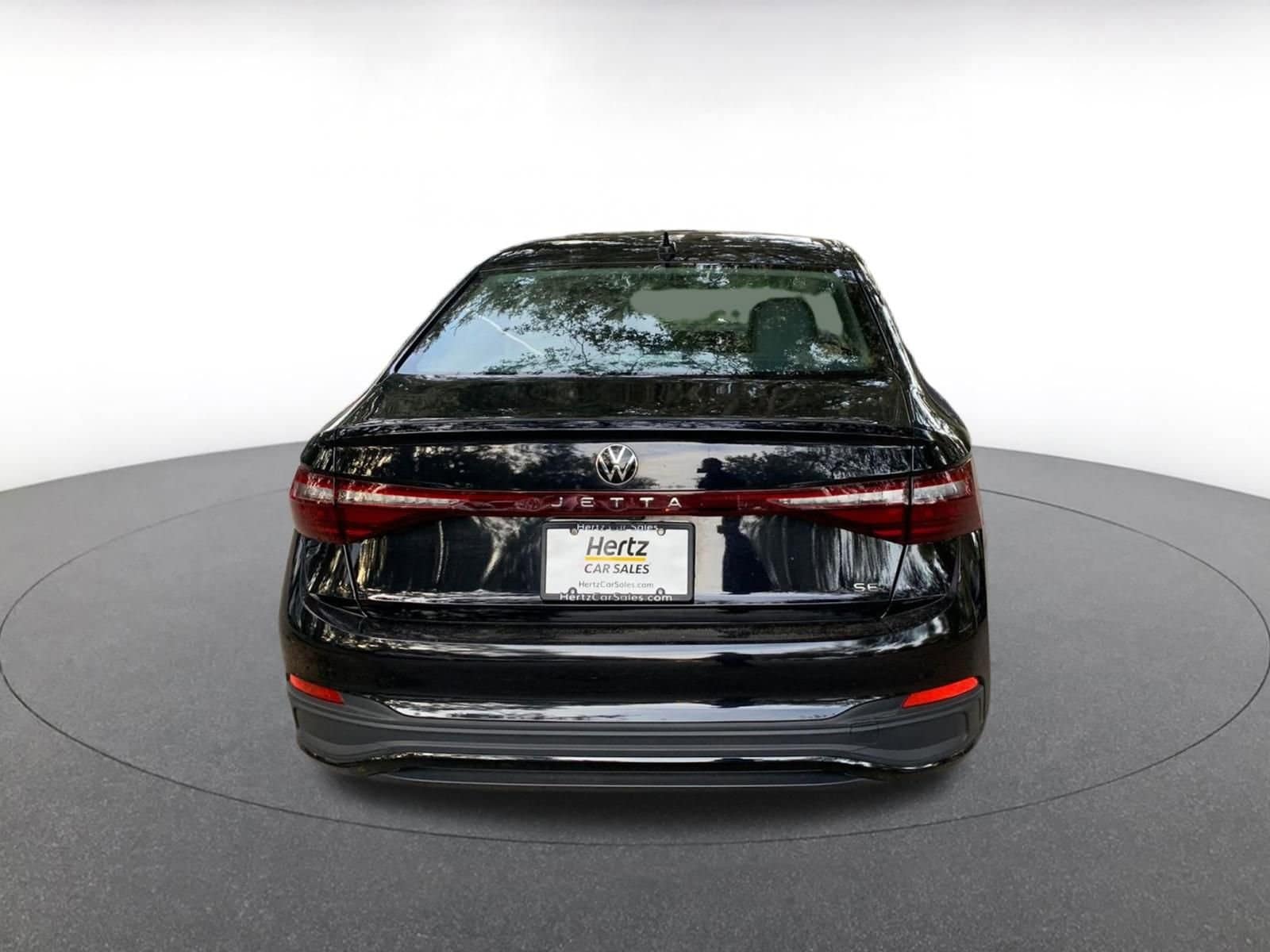 Thumbnail: 2025 Volkswagen Jetta - 3