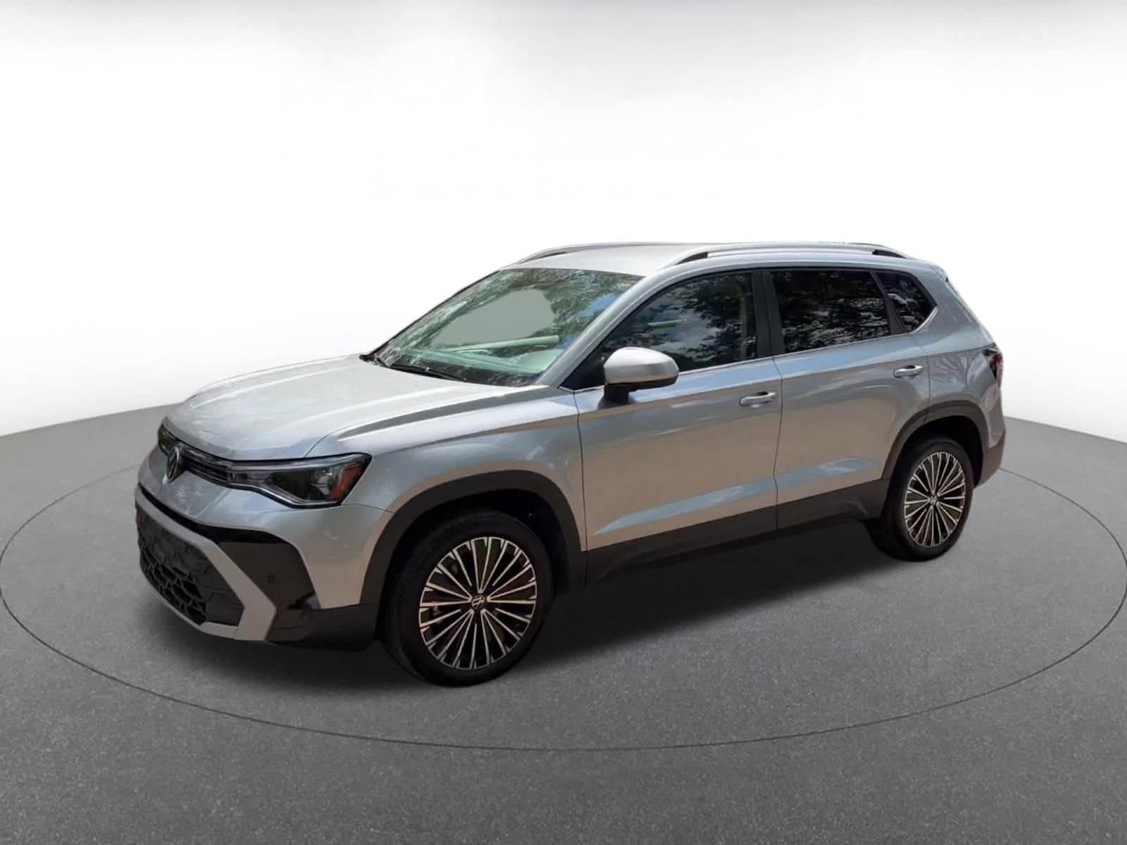 Thumbnail: 2025 Volkswagen Taos - 8