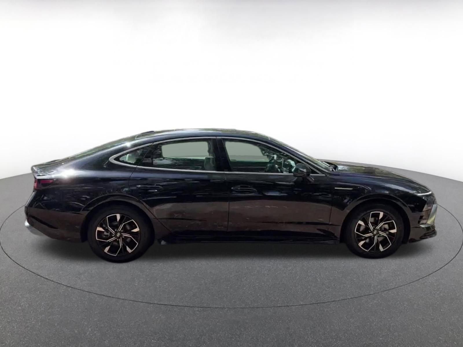 Thumbnail: 2025 Hyundai Sonata - 16