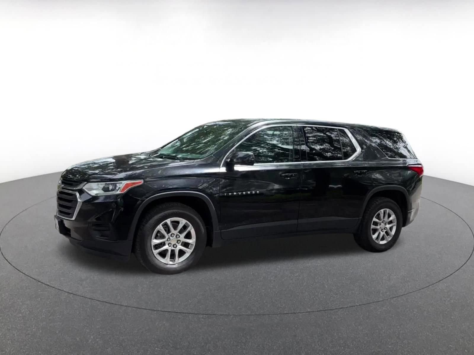 Thumbnail: 2021 Chevrolet Traverse - 8