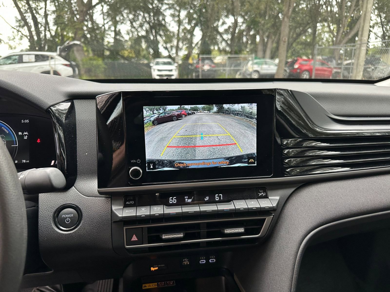 Thumbnail: 2025 Toyota Camry - 17