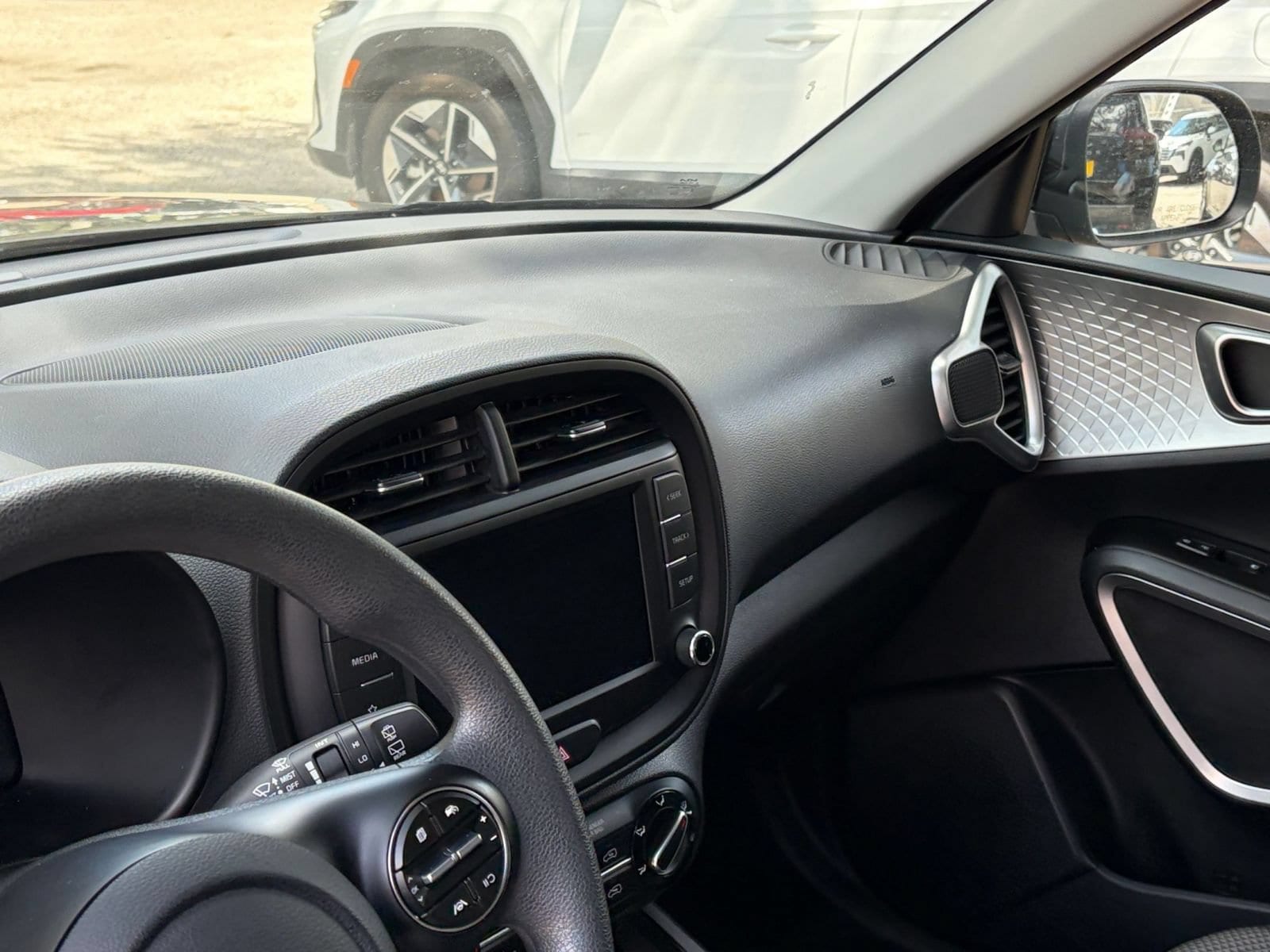 Thumbnail: 2025 Kia Soul - 32