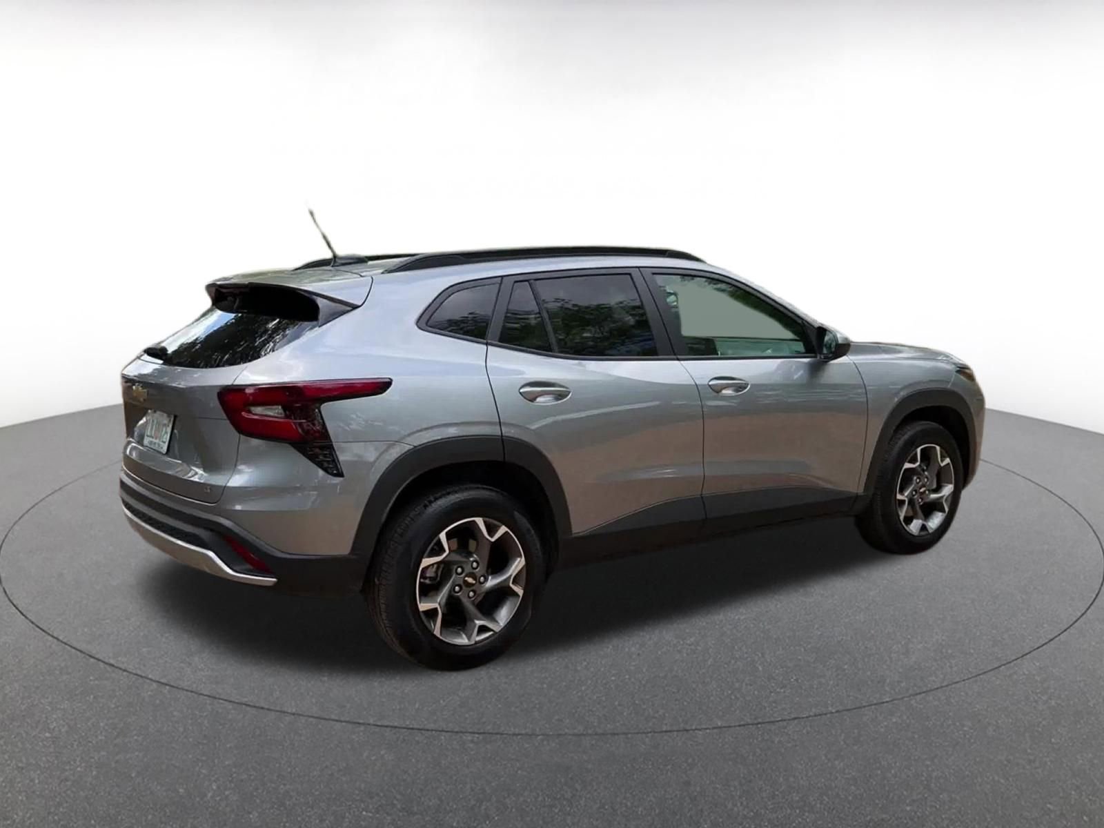 Thumbnail: 2025 Chevrolet Trax - 15