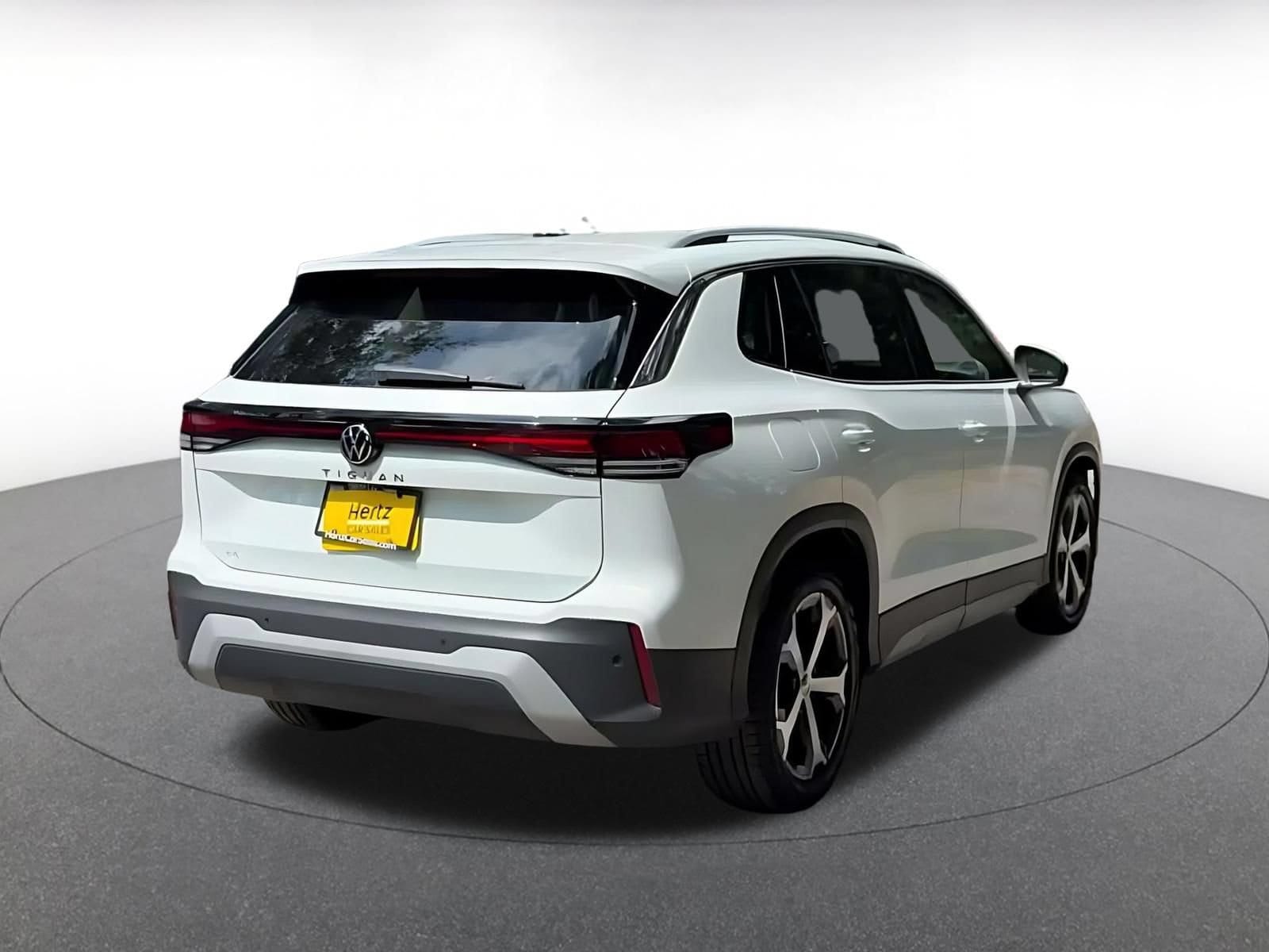 Thumbnail: 2026 Volkswagen Tiguan - 13