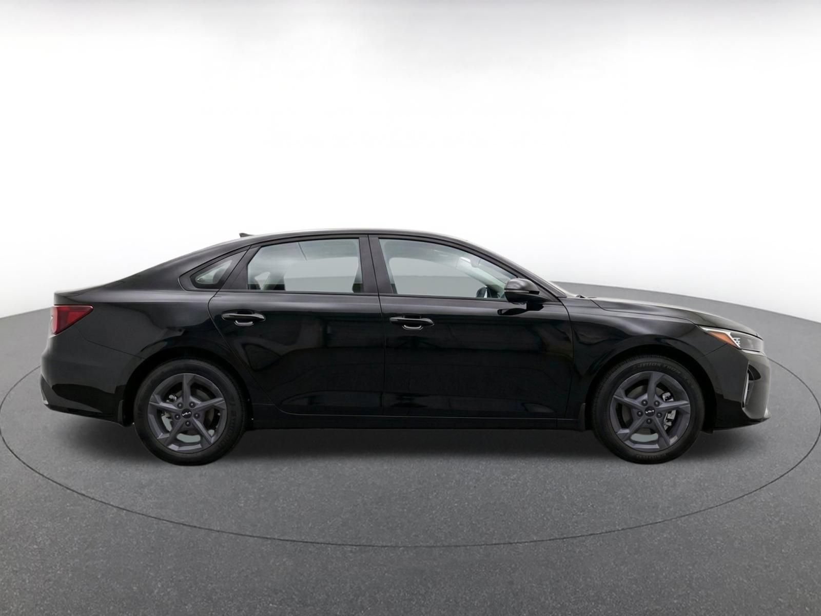 Thumbnail: 2025 Kia K4 - 10