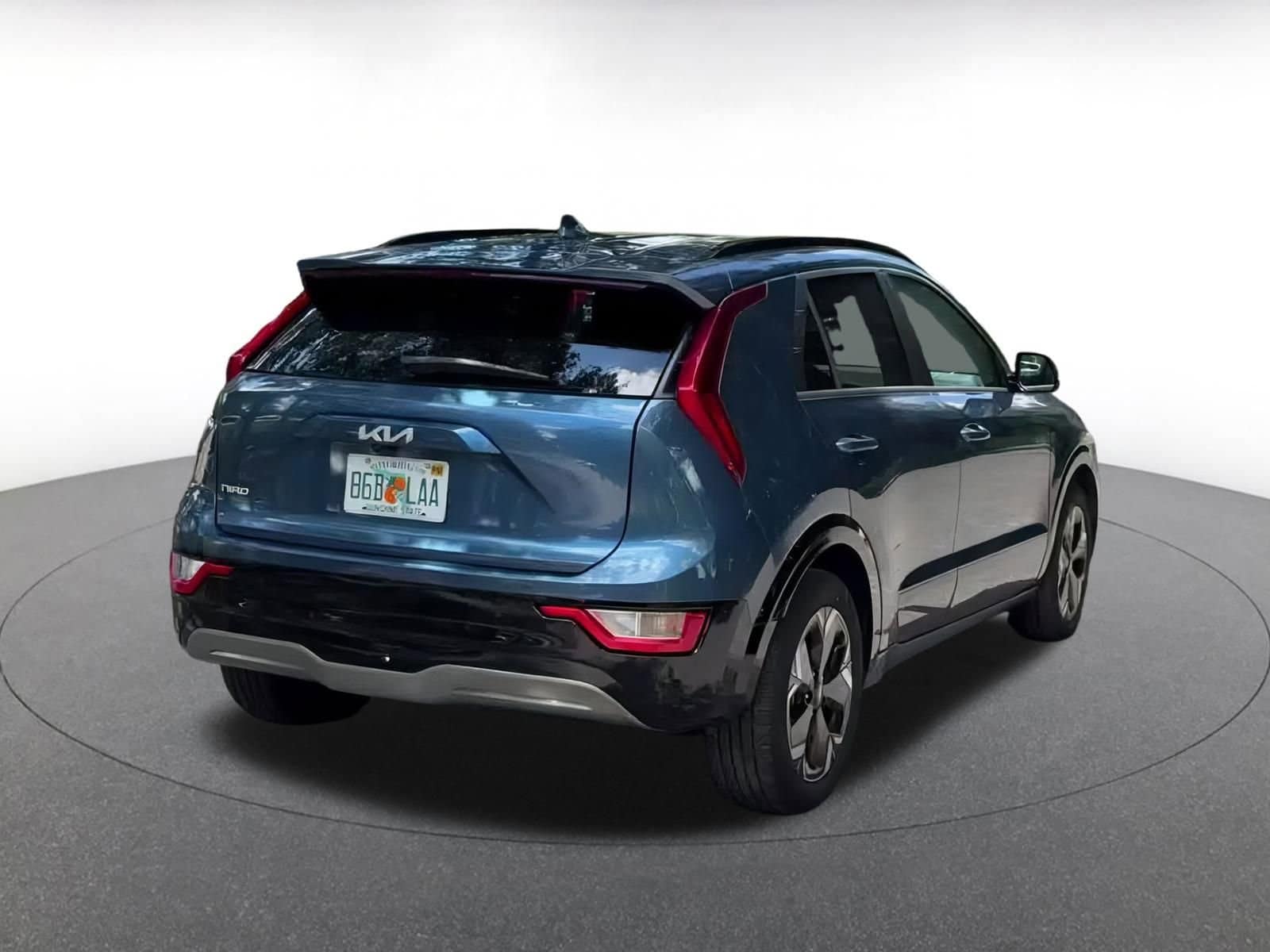 Thumbnail: 2023 Kia Niro - 15