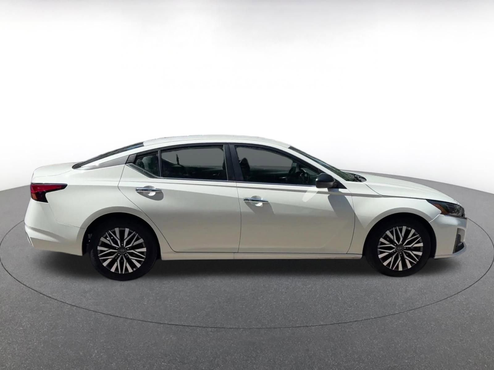 Thumbnail: 2025 Nissan Altima - 16