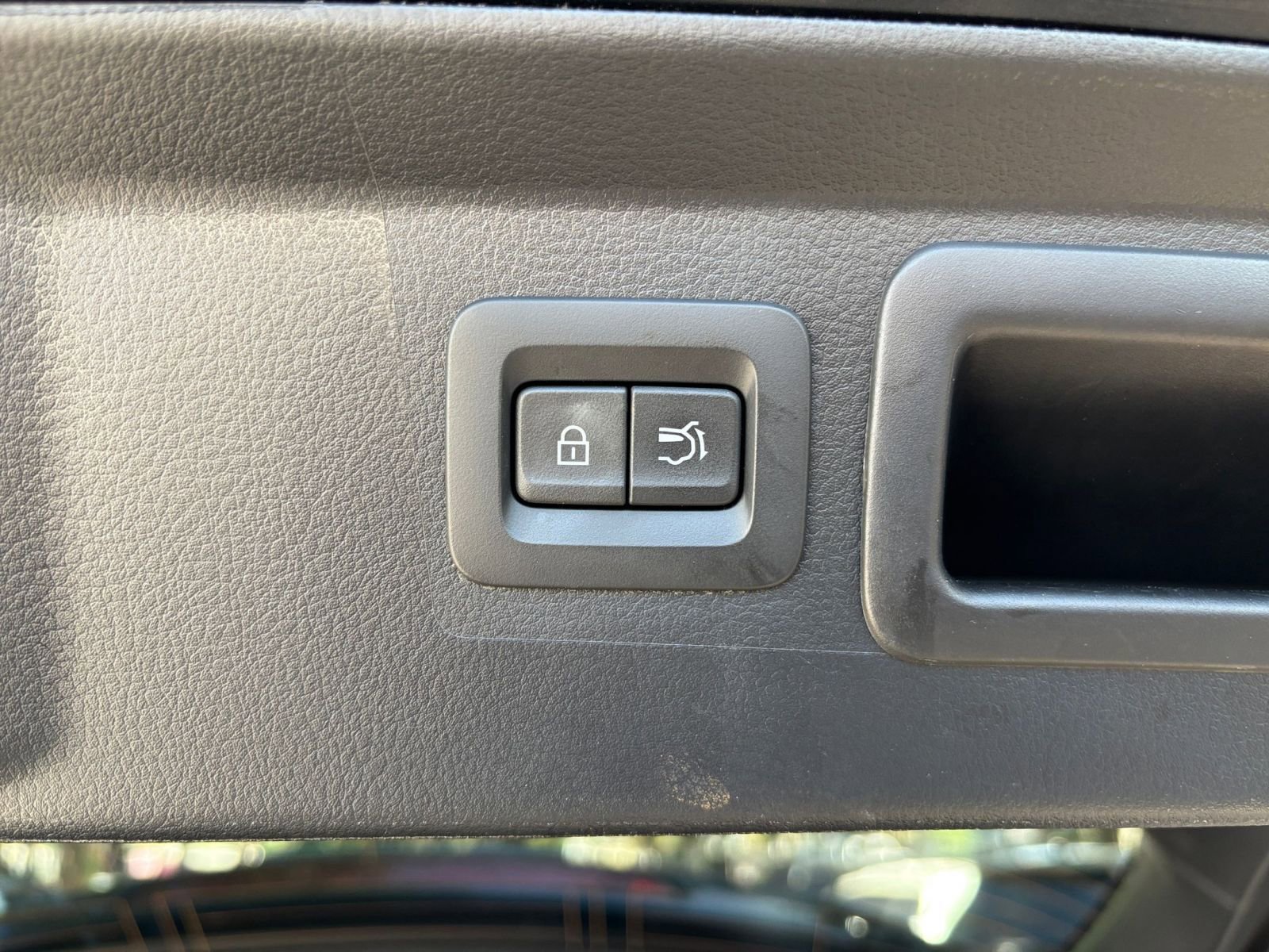 Thumbnail: 2025 Mazda CX-50 - 24