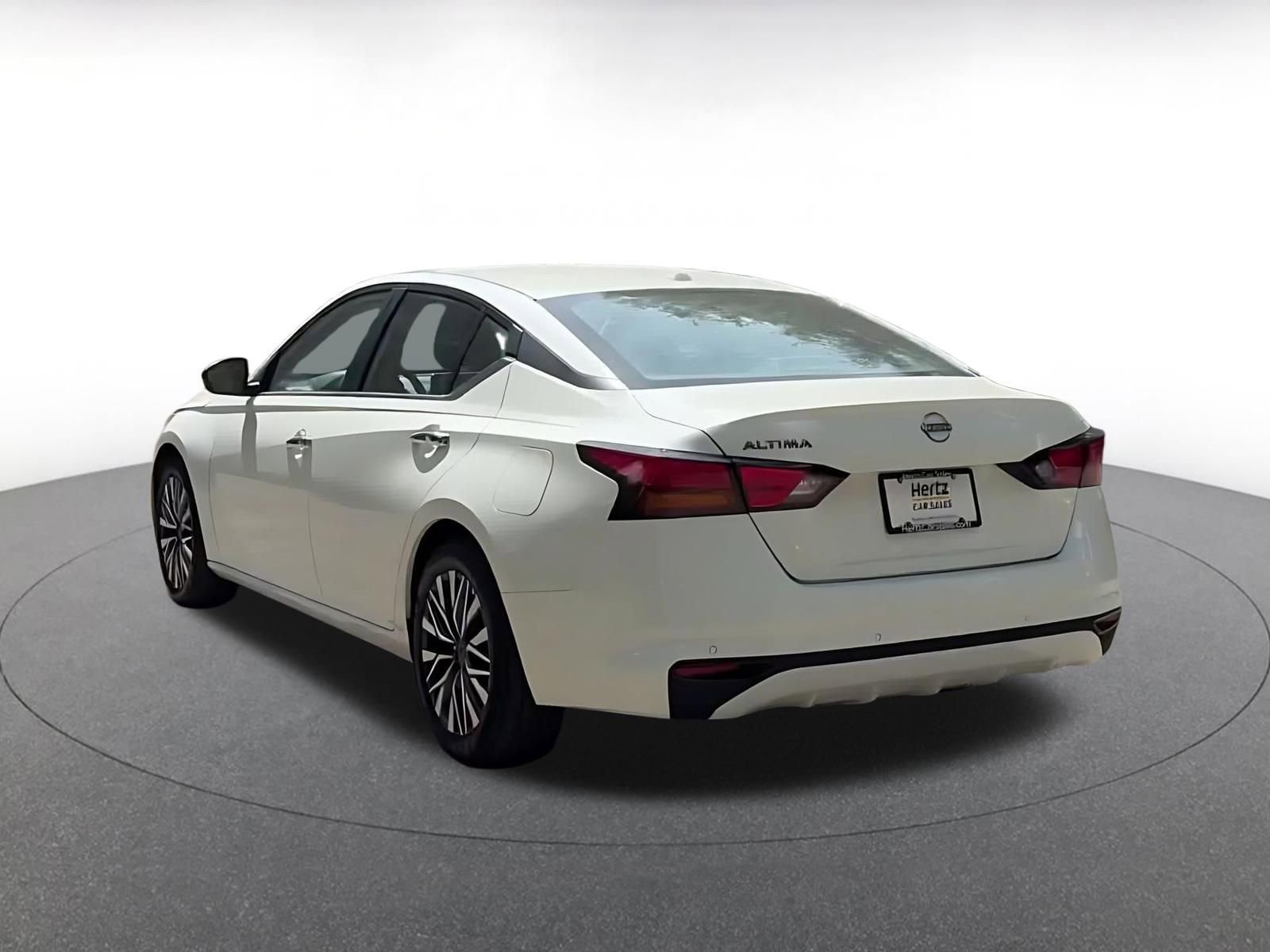 Thumbnail: 2025 Nissan Altima - 12